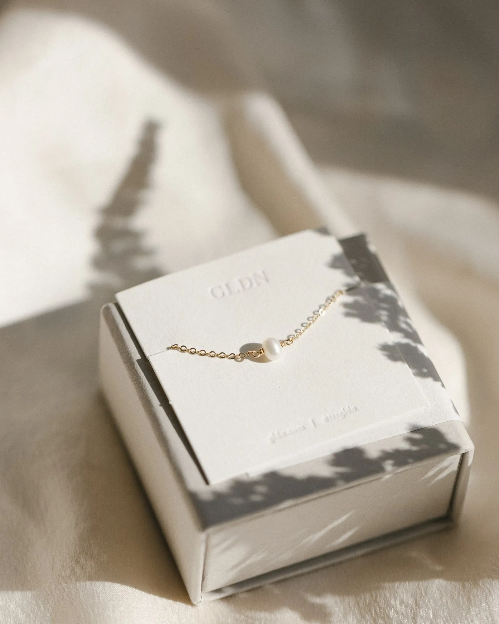 Essential Pearl Set sold by GLDN product image thumbnail 3