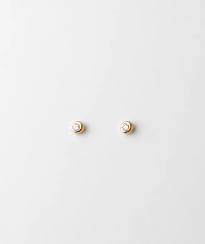 Gaia Diamond Solitaire Studs sold by GLDN