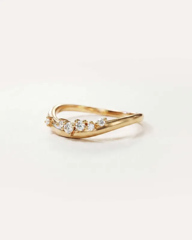 Dappled White Sapphire Flow Ring made by GLDN