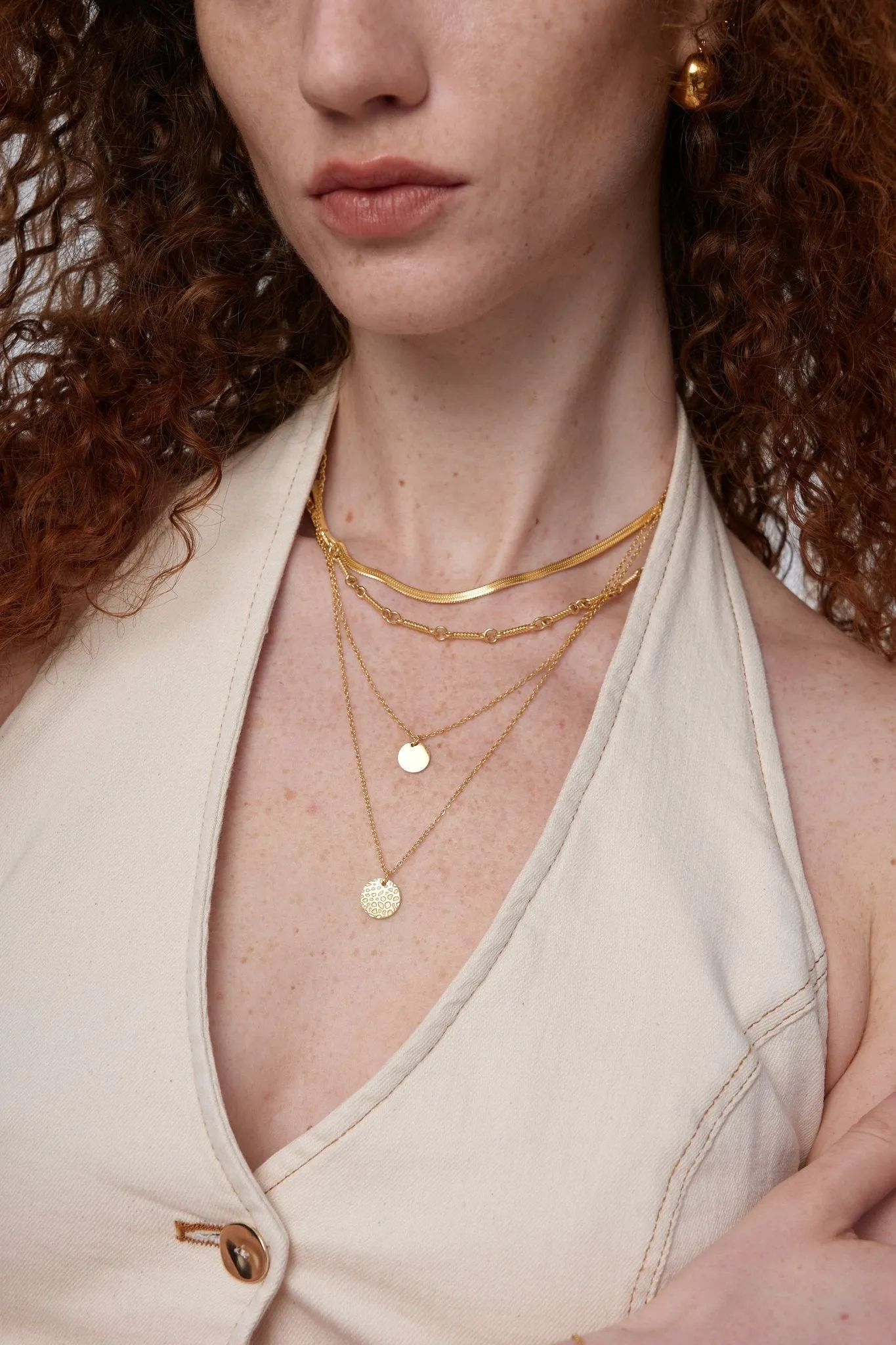 Twisted Chain Necklace sold by Flaire & Co. product image thumbnail 5