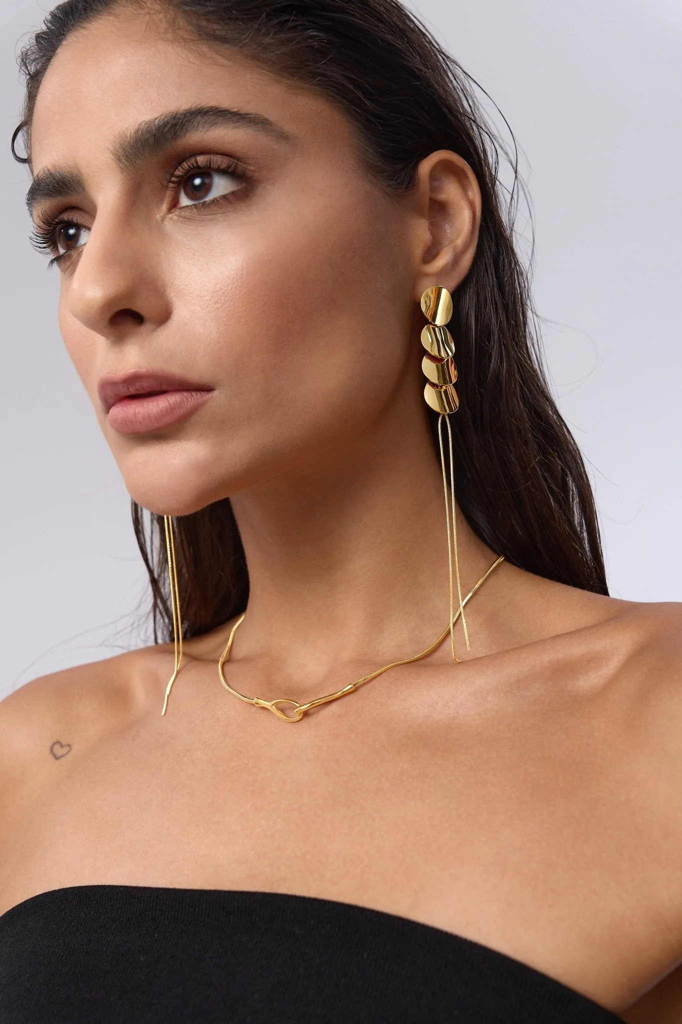 Ayla Intertwined Cuff Necklace sold by Flaire & Co. product image thumbnail 4