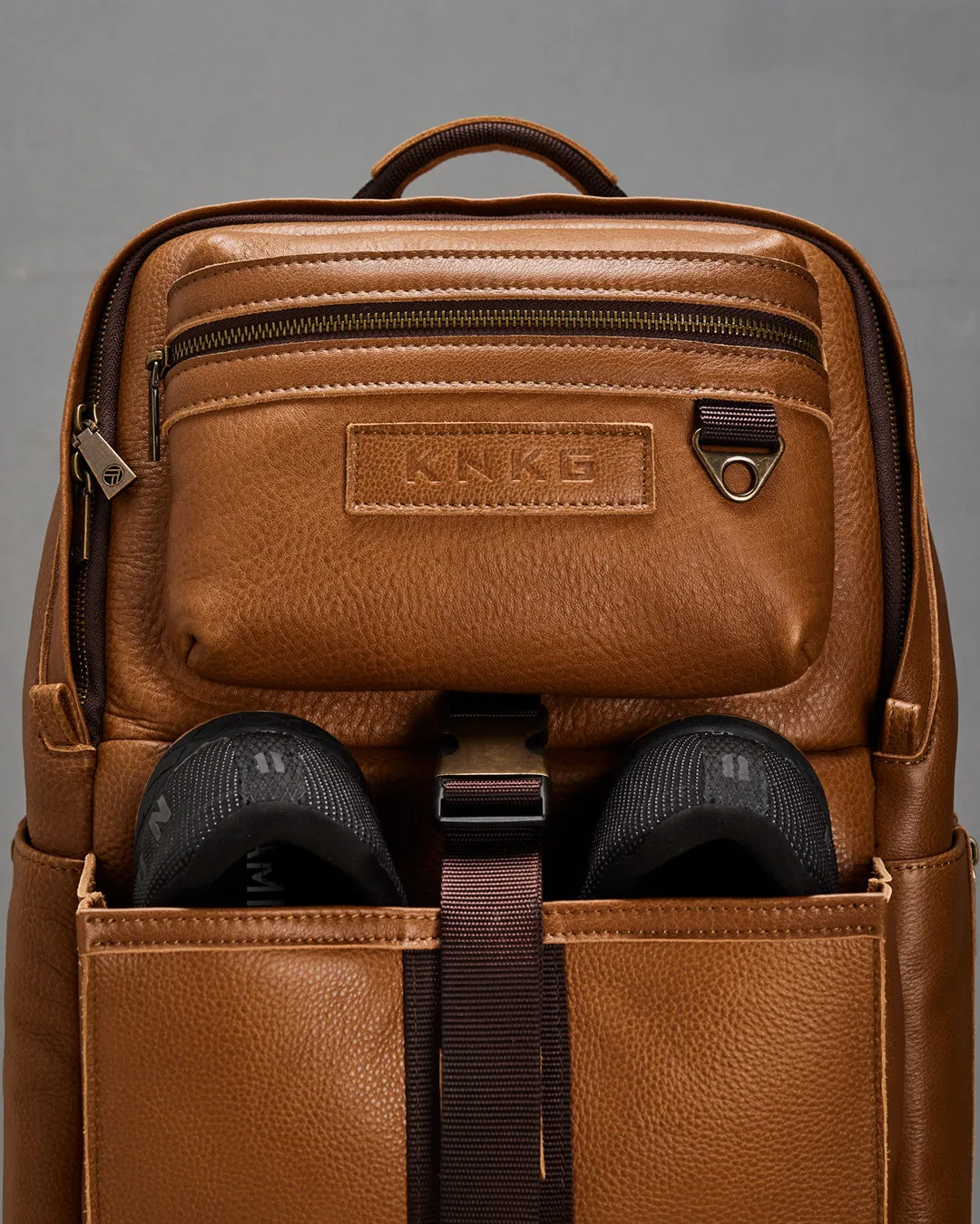 HERITAGE LEATHER BACKPACK sold by King Kong Apparel product image thumbnail 4
