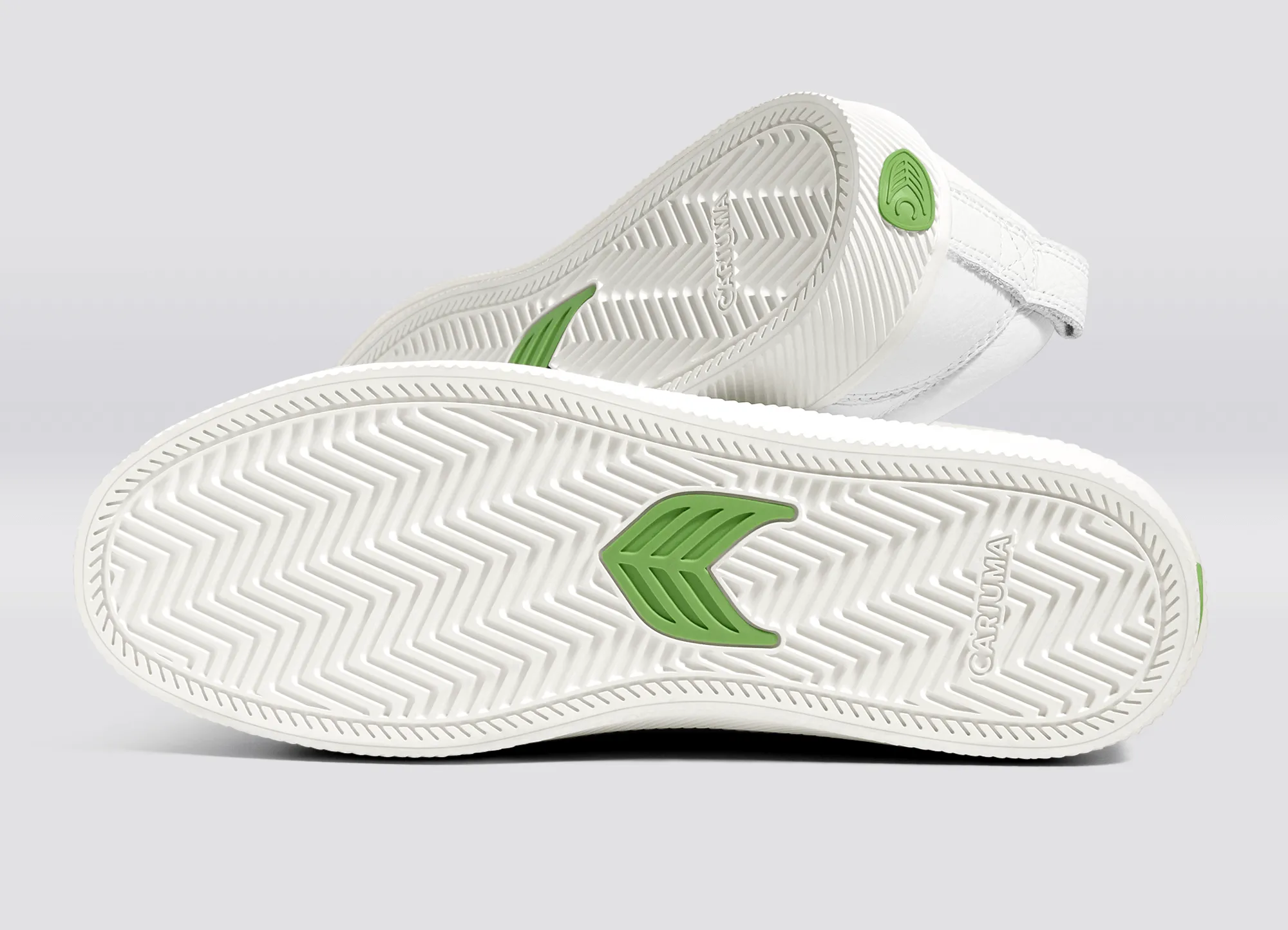 OCA Therma Low White Premium Leather Sneaker Women sold by Cariuma product image thumbnail 5