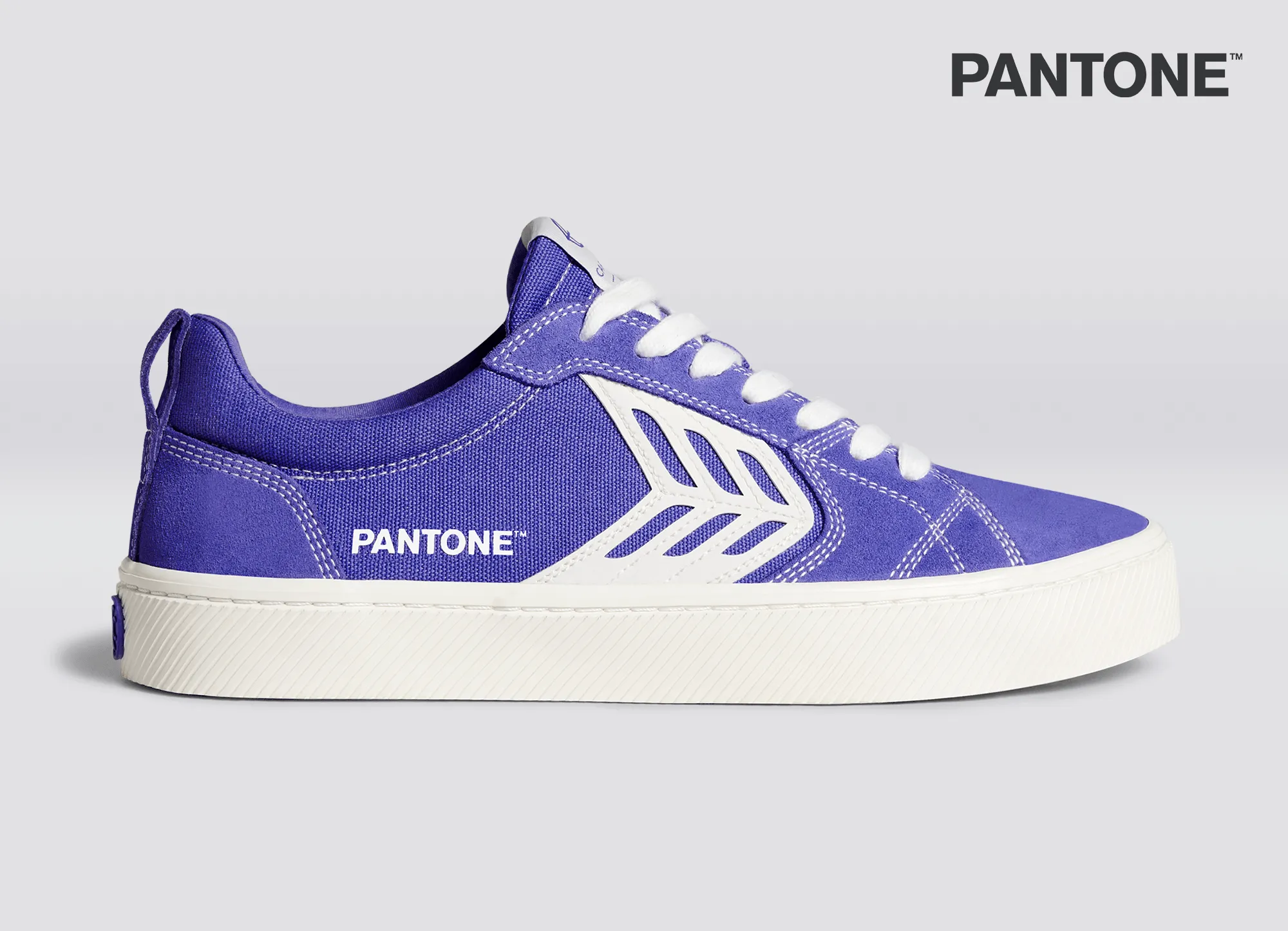 CATIBA PRO Low Pantone Very Peri Suede and Canvas Contrast Thread Ivory Logo Sneaker Women sold by Cariuma product image thumbnail 3