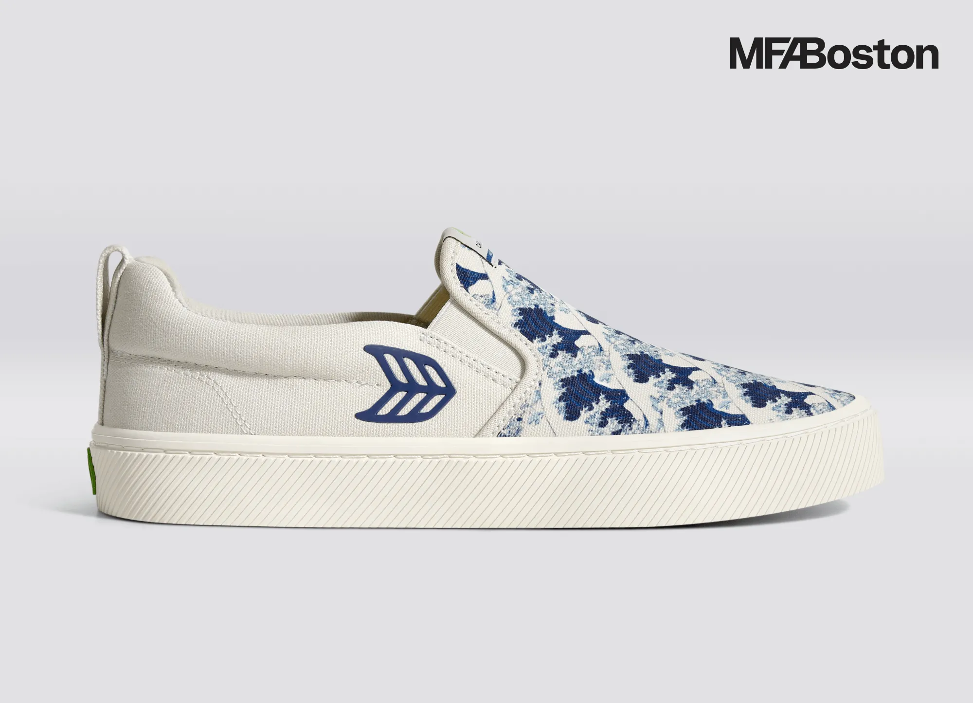 Hokusai SLIP-ON Wave off Kanagawa Print Canvas Sneaker Women sold by Cariuma product image thumbnail 3