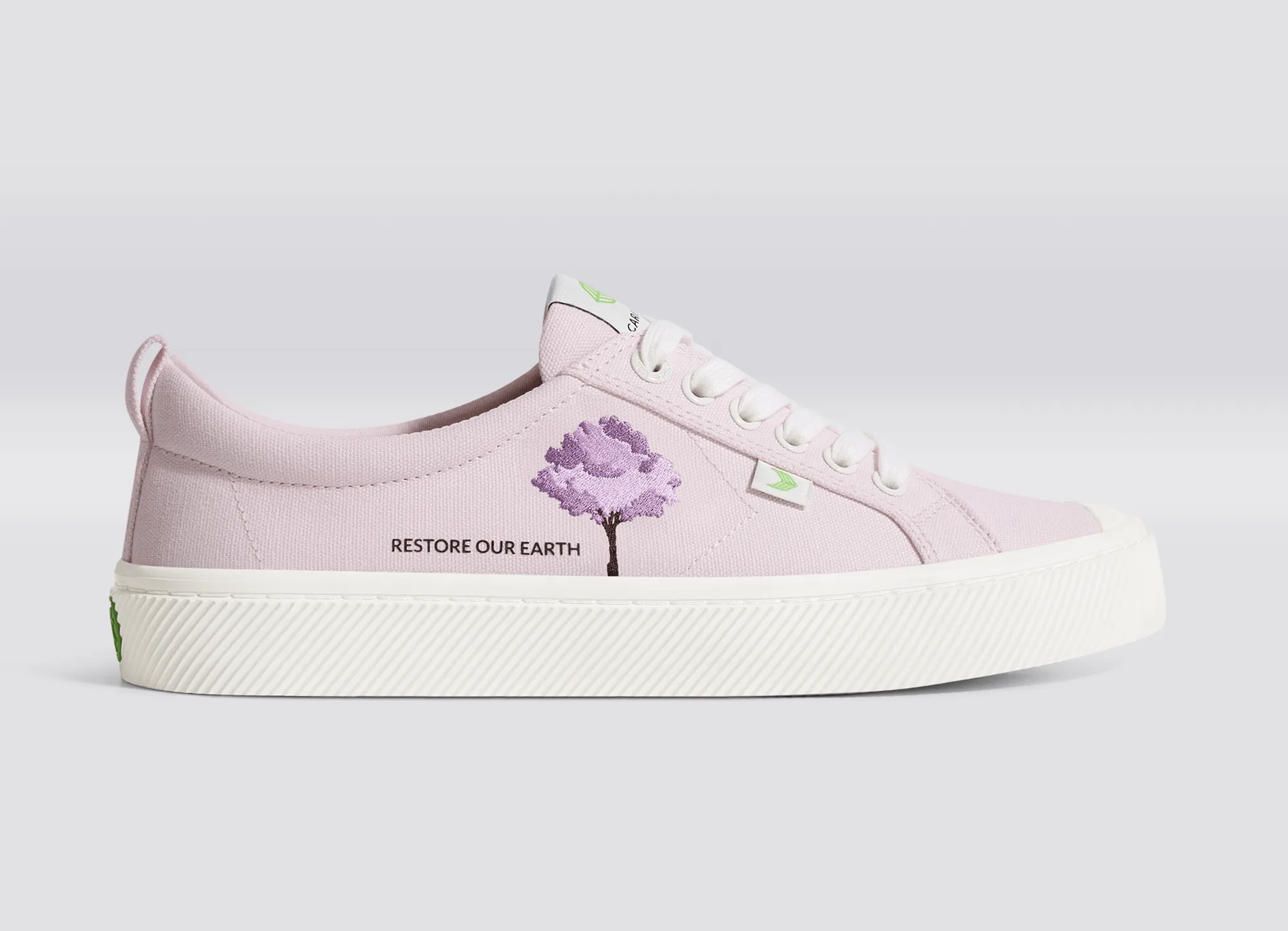 OCA Low Earth Day Embroidered Tree Pale Lilac Canvas Sneaker Men sold by Cariuma product image thumbnail 3