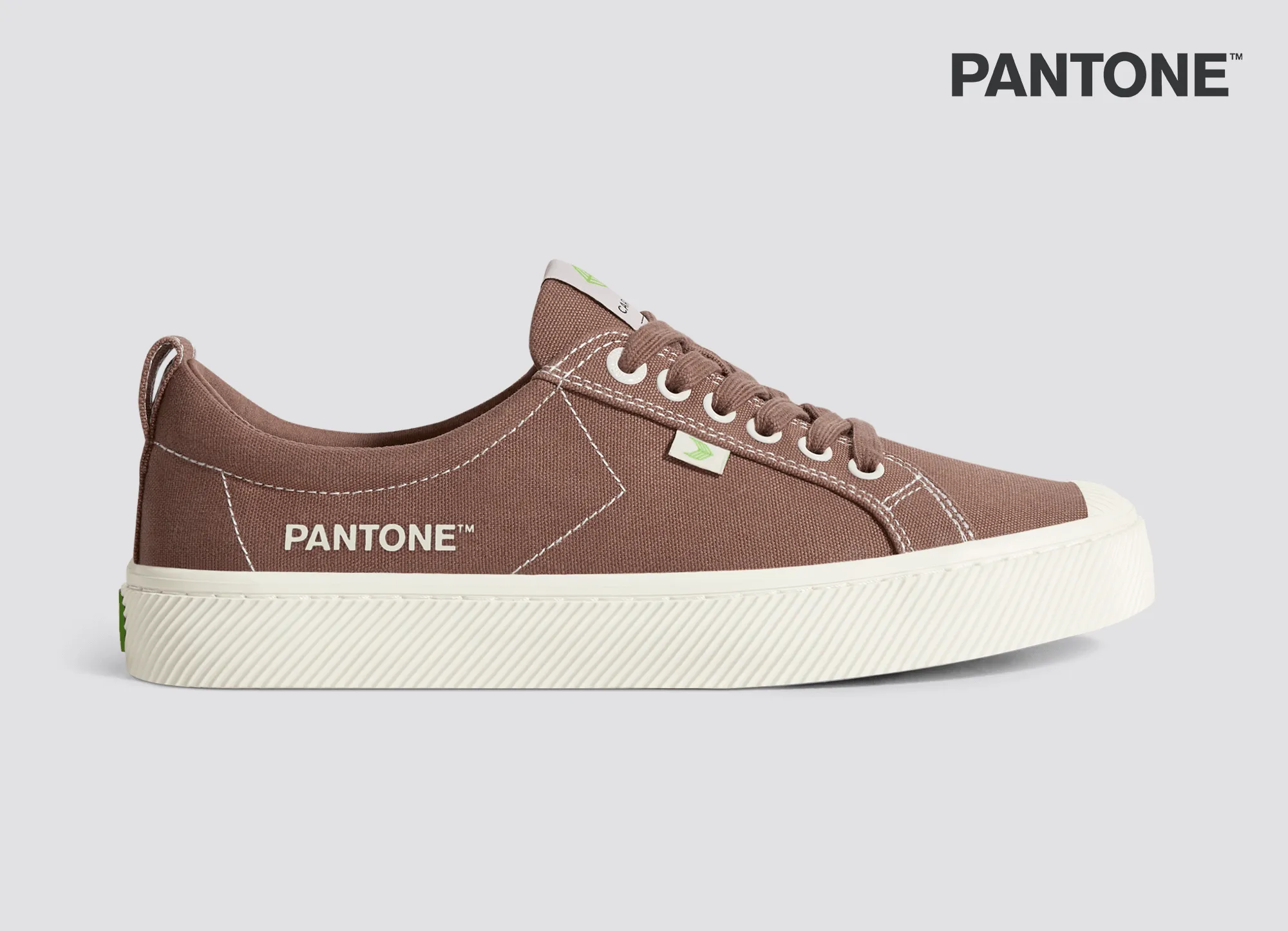 OCA Low Pantone Cacao Nibs Canvas Contrast Thread Sneaker Women sold by Cariuma product image thumbnail 3