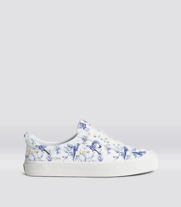 OCA Pebbled Leather White Blue Parrot Print Men made by Cariuma