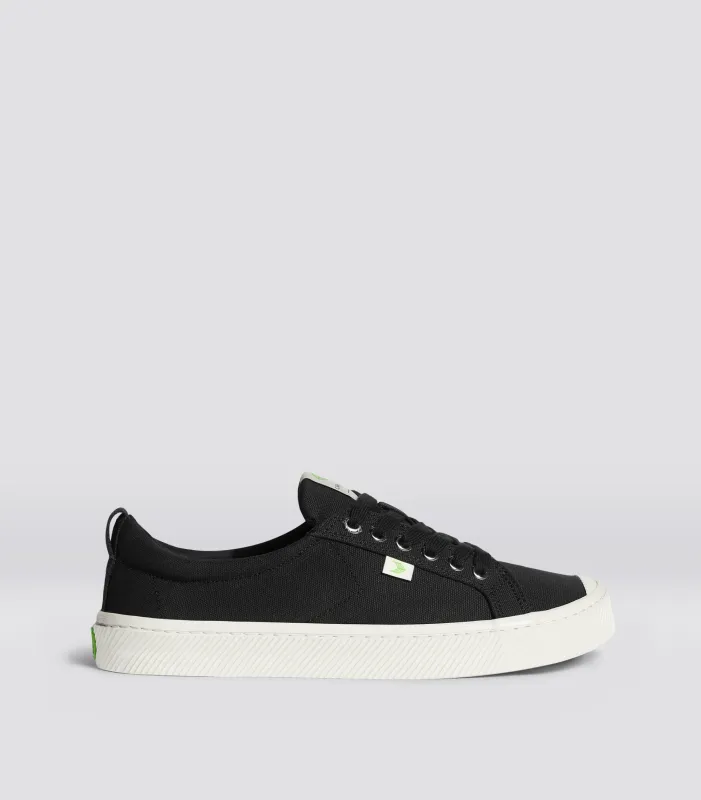 OCA Canvas Black sold by Cariuma
