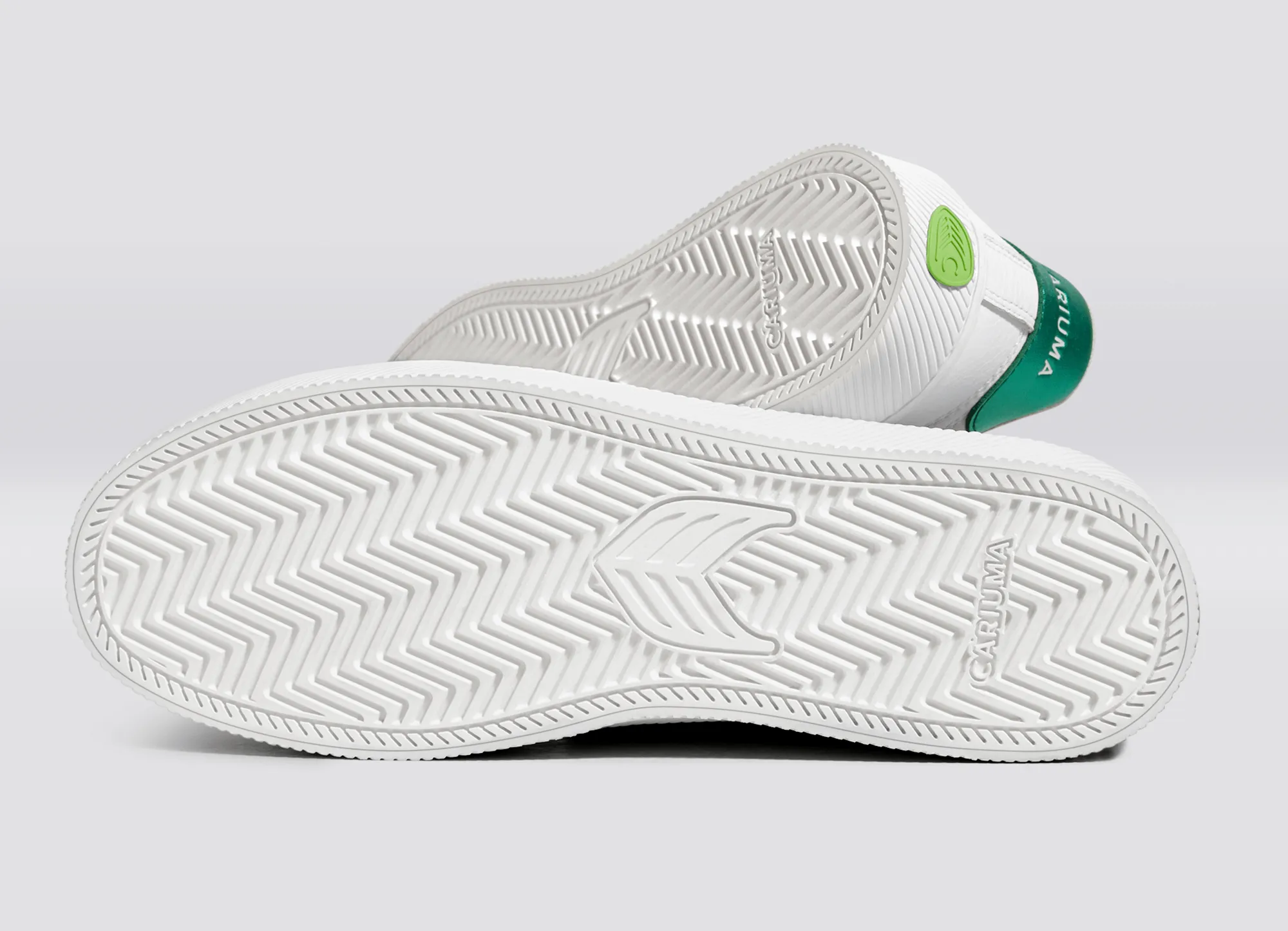 SALVAS Pebbled Leather White Ice Logo Metallic Green sold by Cariuma product image thumbnail 5