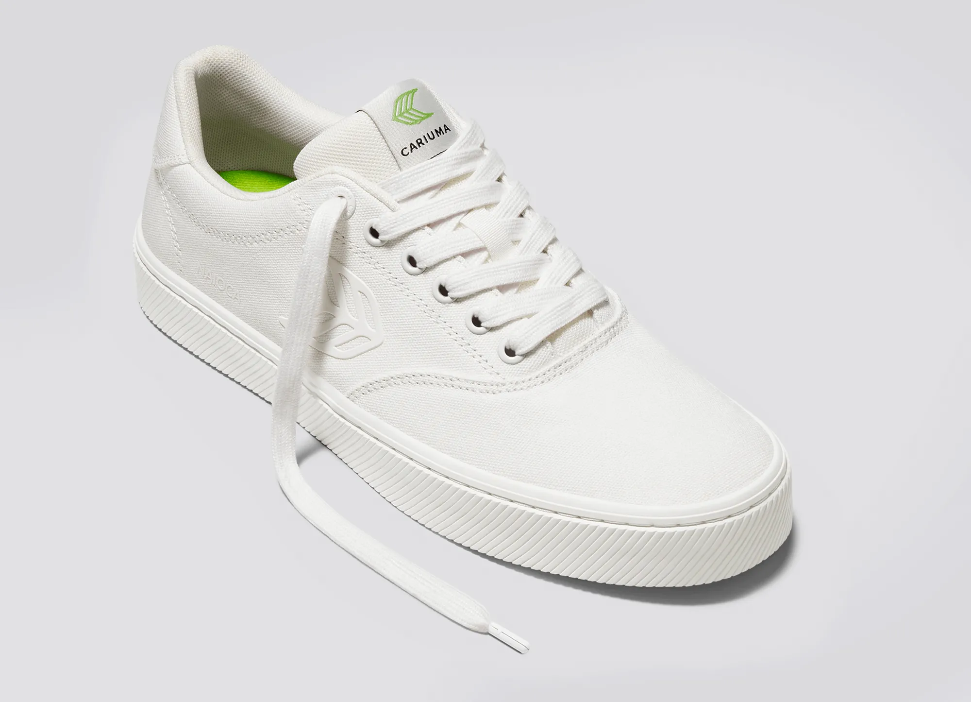 NAIOCA Canvas Off-White sold by Cariuma product image thumbnail 4