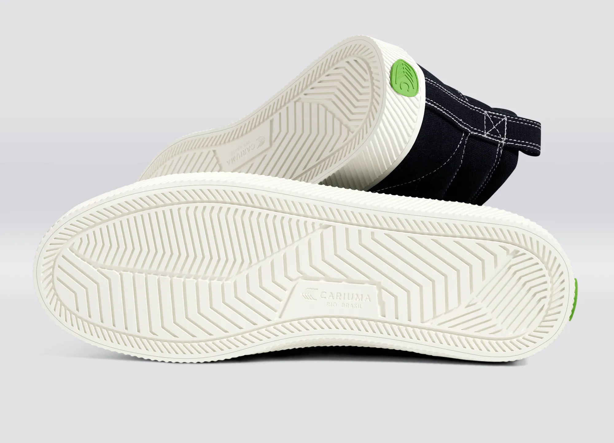 OCA High Canvas Contrast Thread Black sold by Cariuma product image thumbnail 5