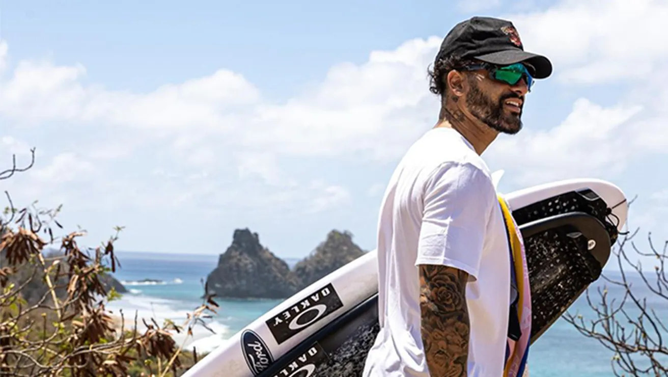 Dummy Product Men - Holiday Gift Guide Super PLP 4 sold by Cariuma