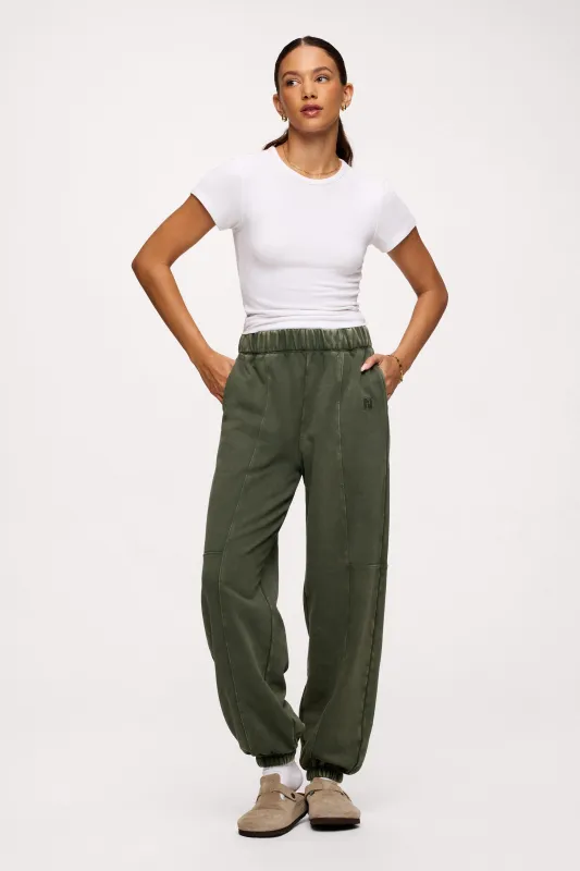 Vintage Washed Seamed Jogger | Darkest Olive sold by nuuds