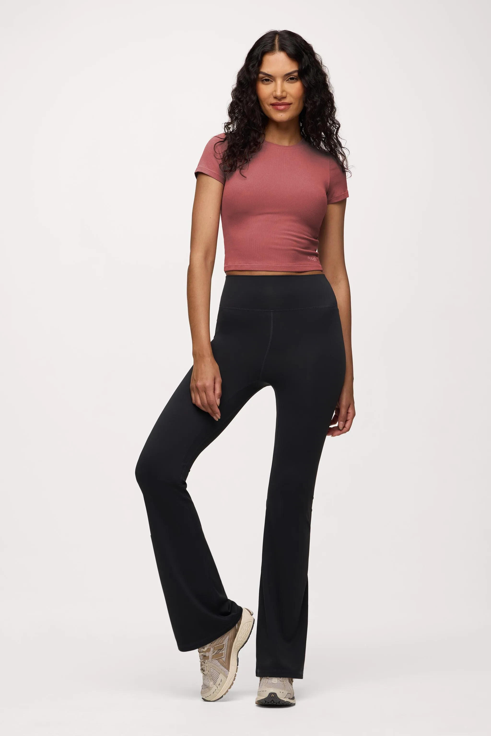 Motion Flare Legging | Ore sold by nuuds