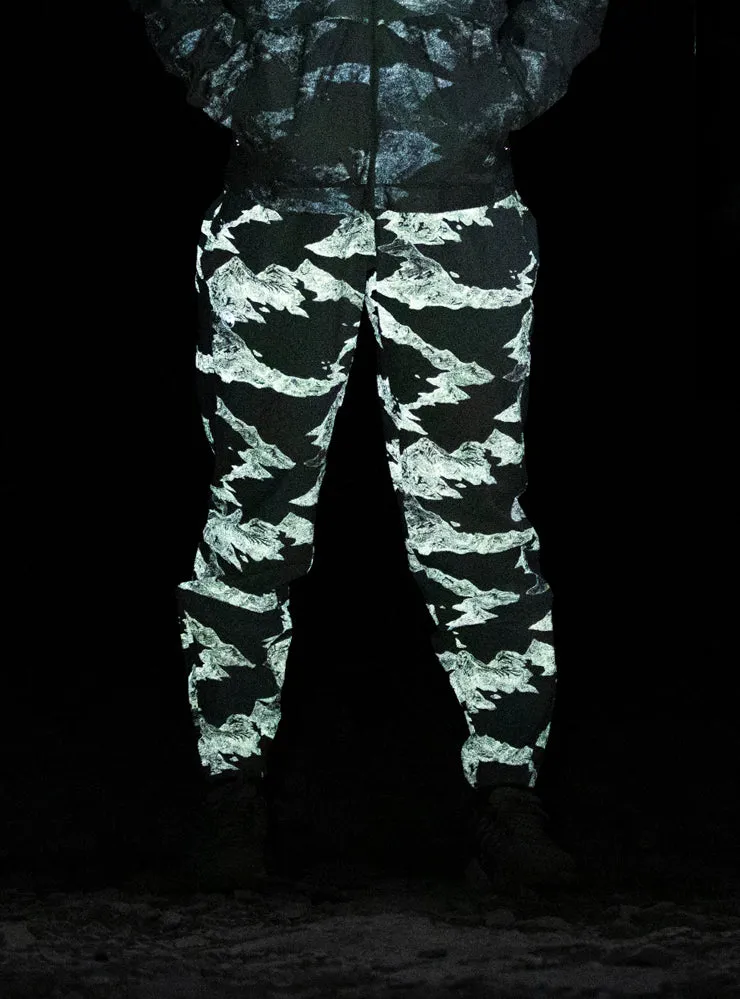 W's Atlas Tech Pant sold by Janji product image thumbnail 2