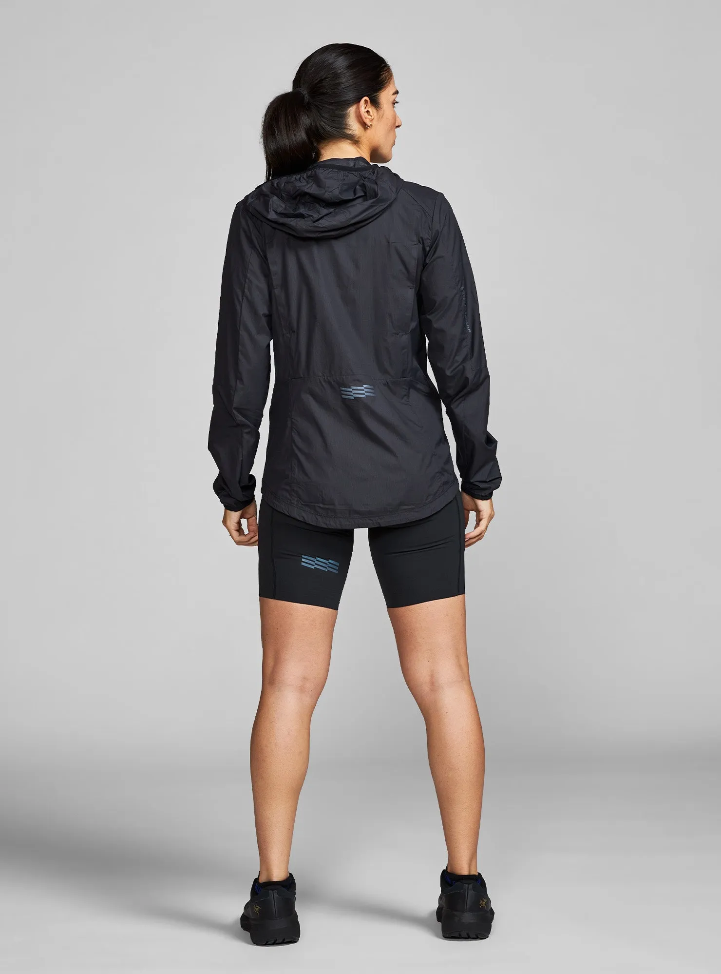 W's Zephyrunner Wind Shell sold by Janji product image thumbnail 5