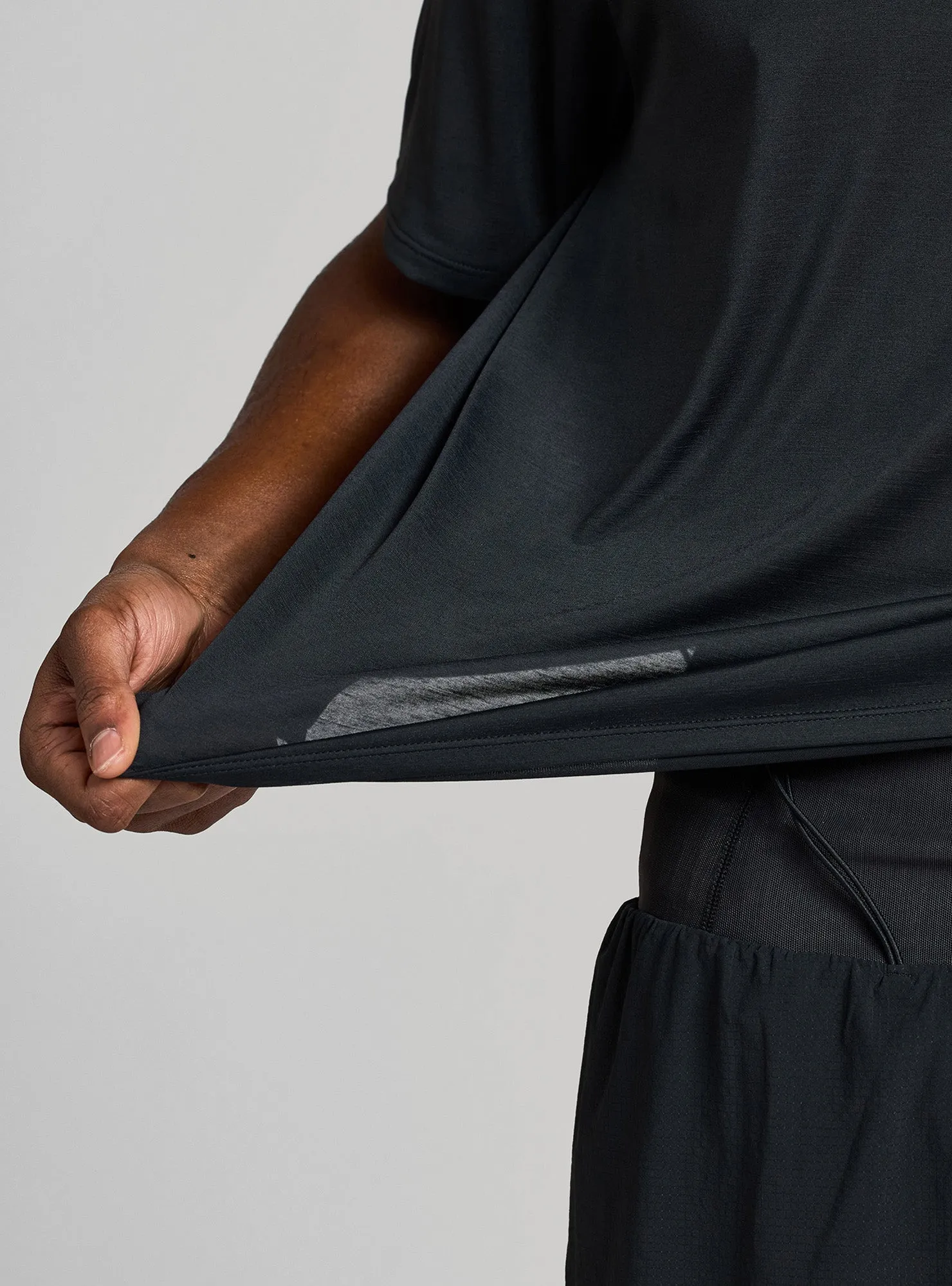 M's Pinnacle RD Gossamer Tee sold by Janji product image thumbnail 2