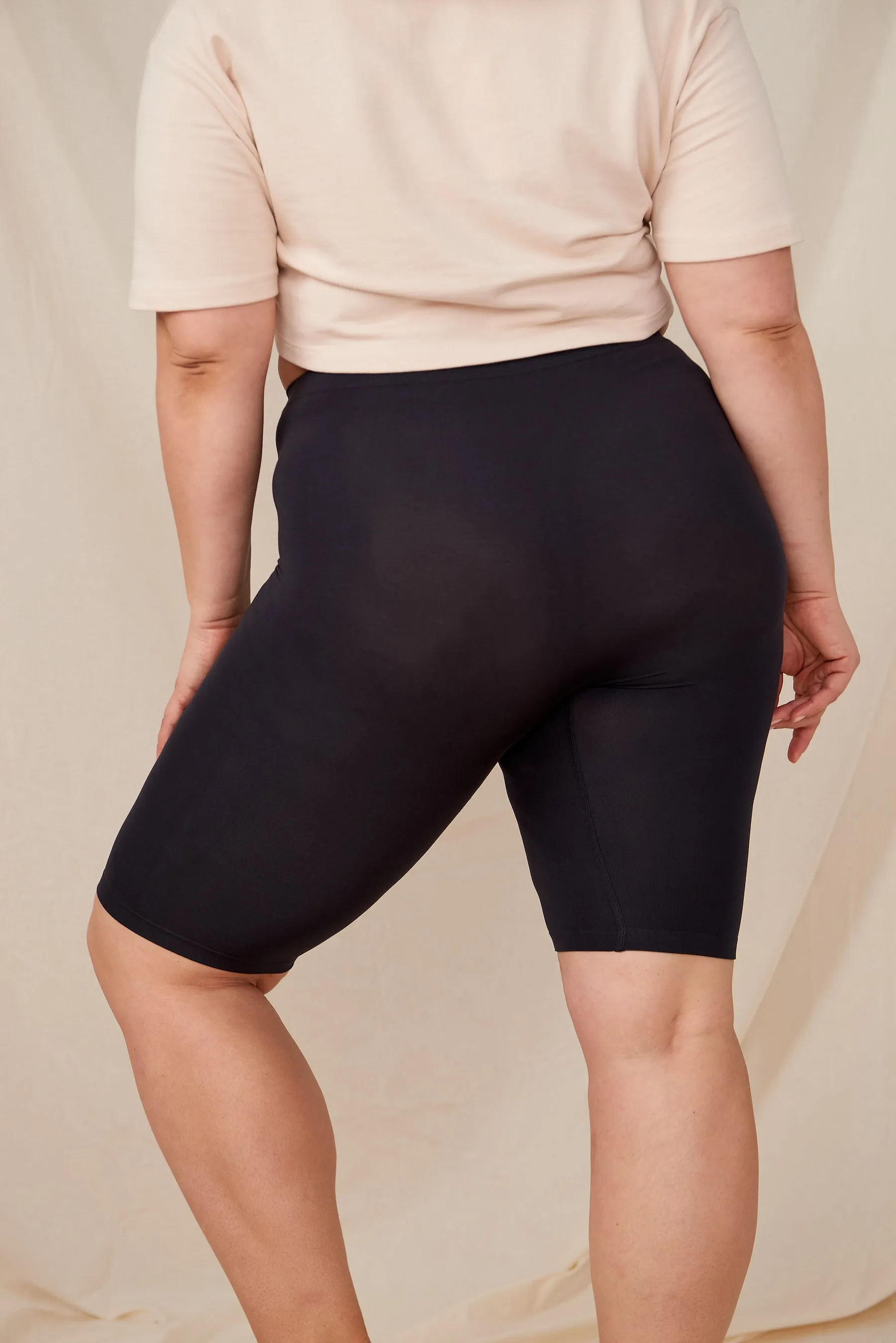 The Staple 9" Black sold by Thigh Society product image thumbnail 5