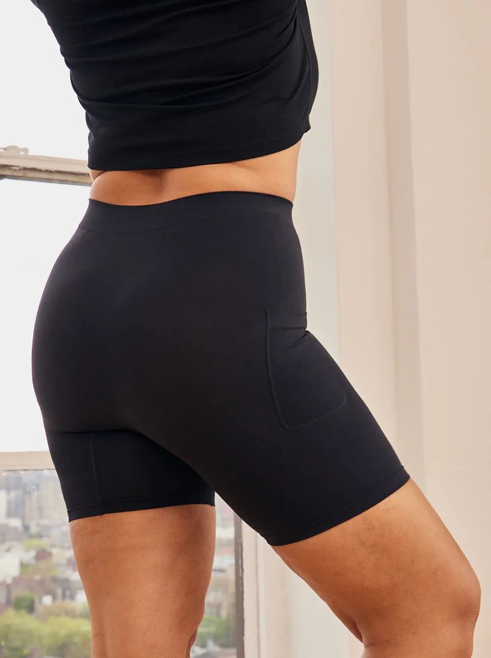 The Cargo 7" Black sold by Thigh Society product image thumbnail 3