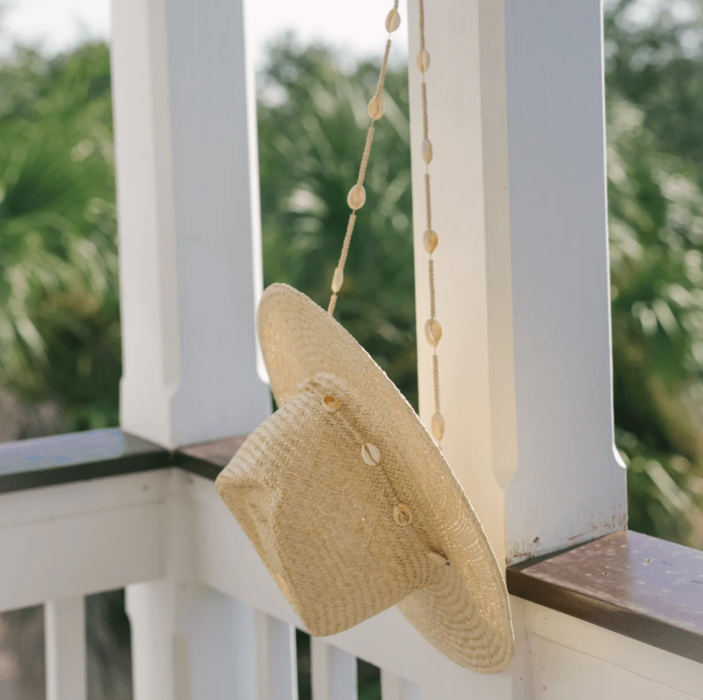 lack of color women's seashell straw hat sold by minnow product image thumbnail 4