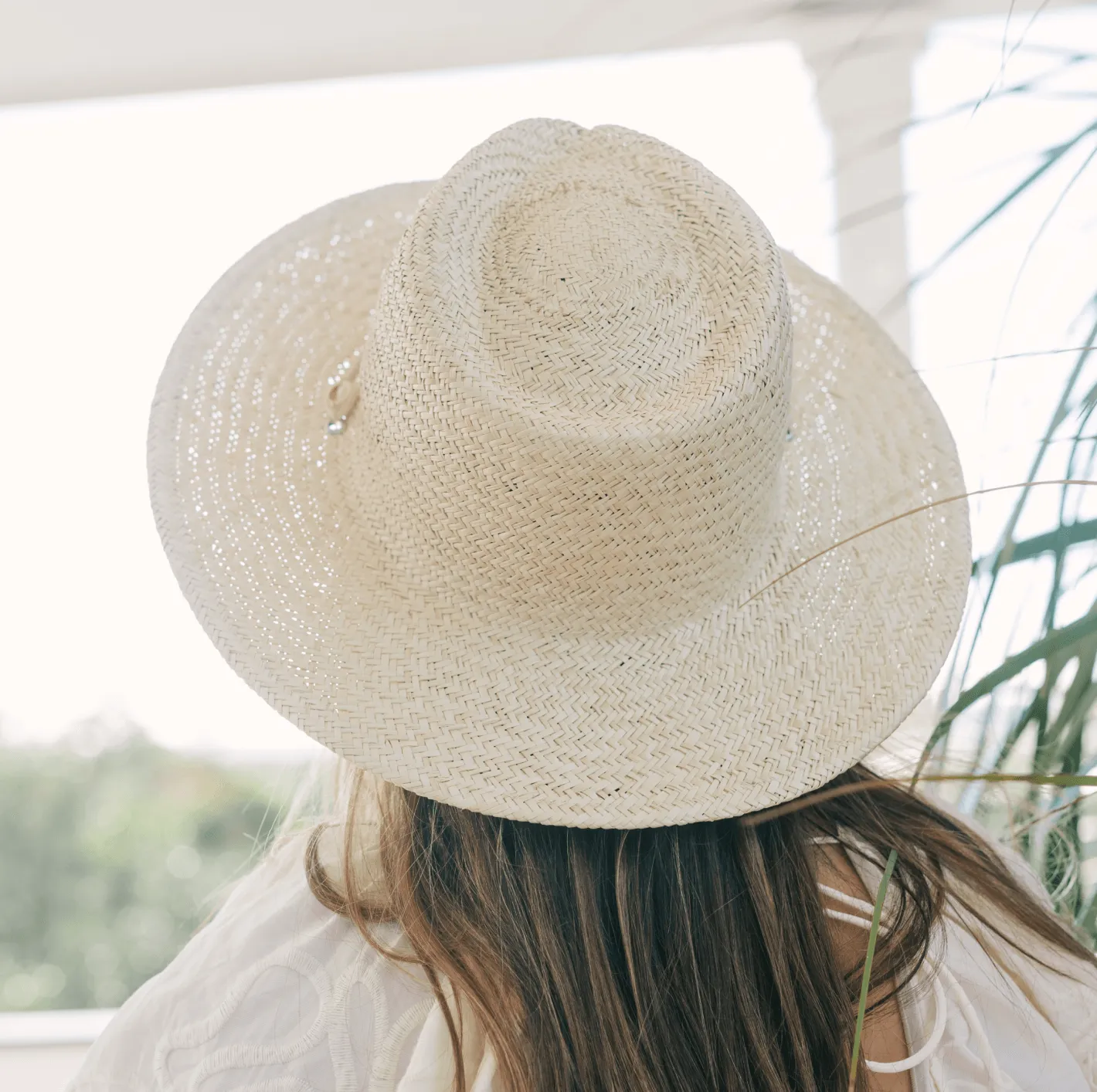 lack of color women's seashell straw hat sold by minnow product image thumbnail 3