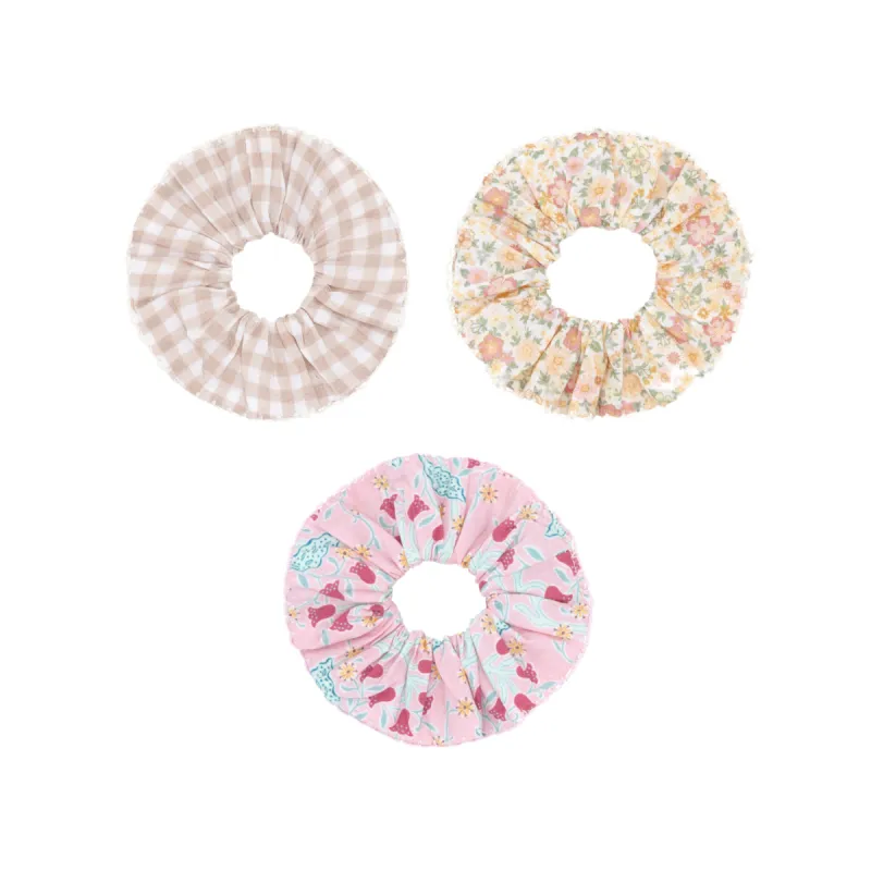 hair scrunchies sold by minnow