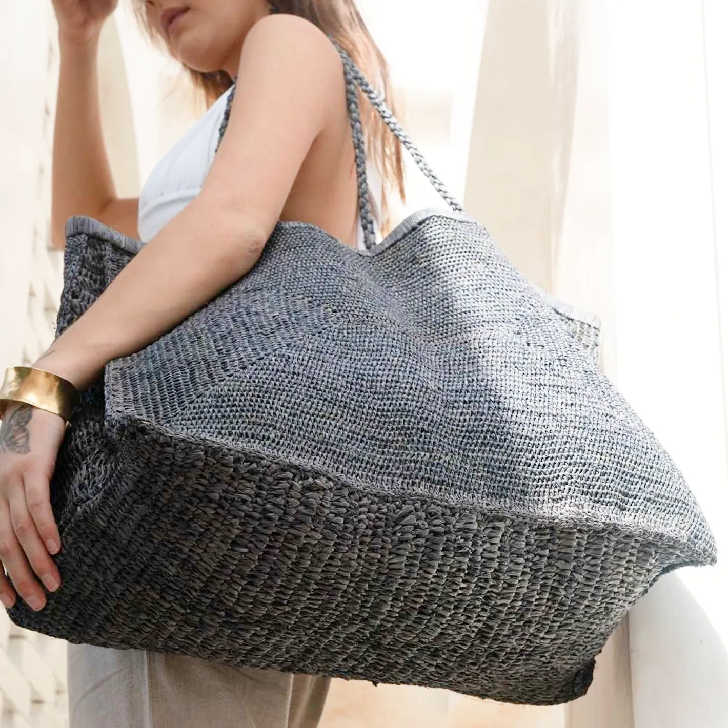 zanatany clipa raffia beach tote sold by minnow product image thumbnail 3