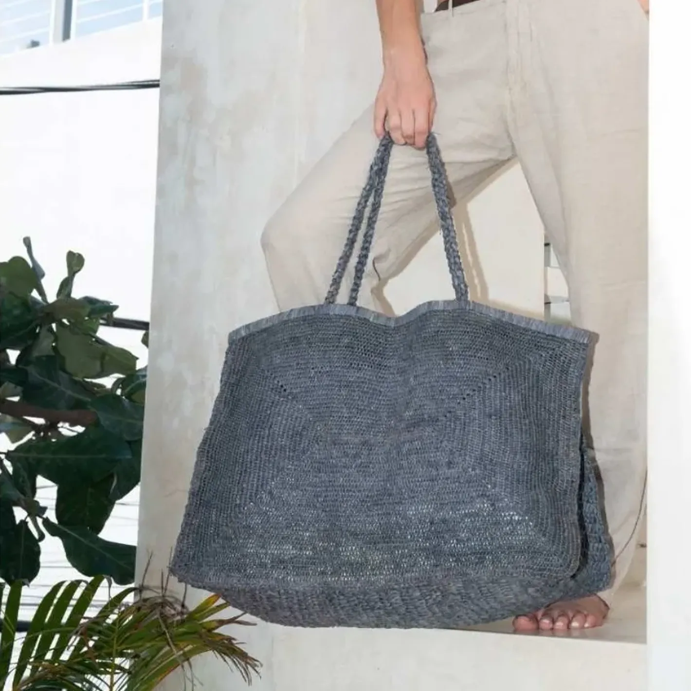 zanatany clipa raffia beach tote sold by minnow product image thumbnail 2