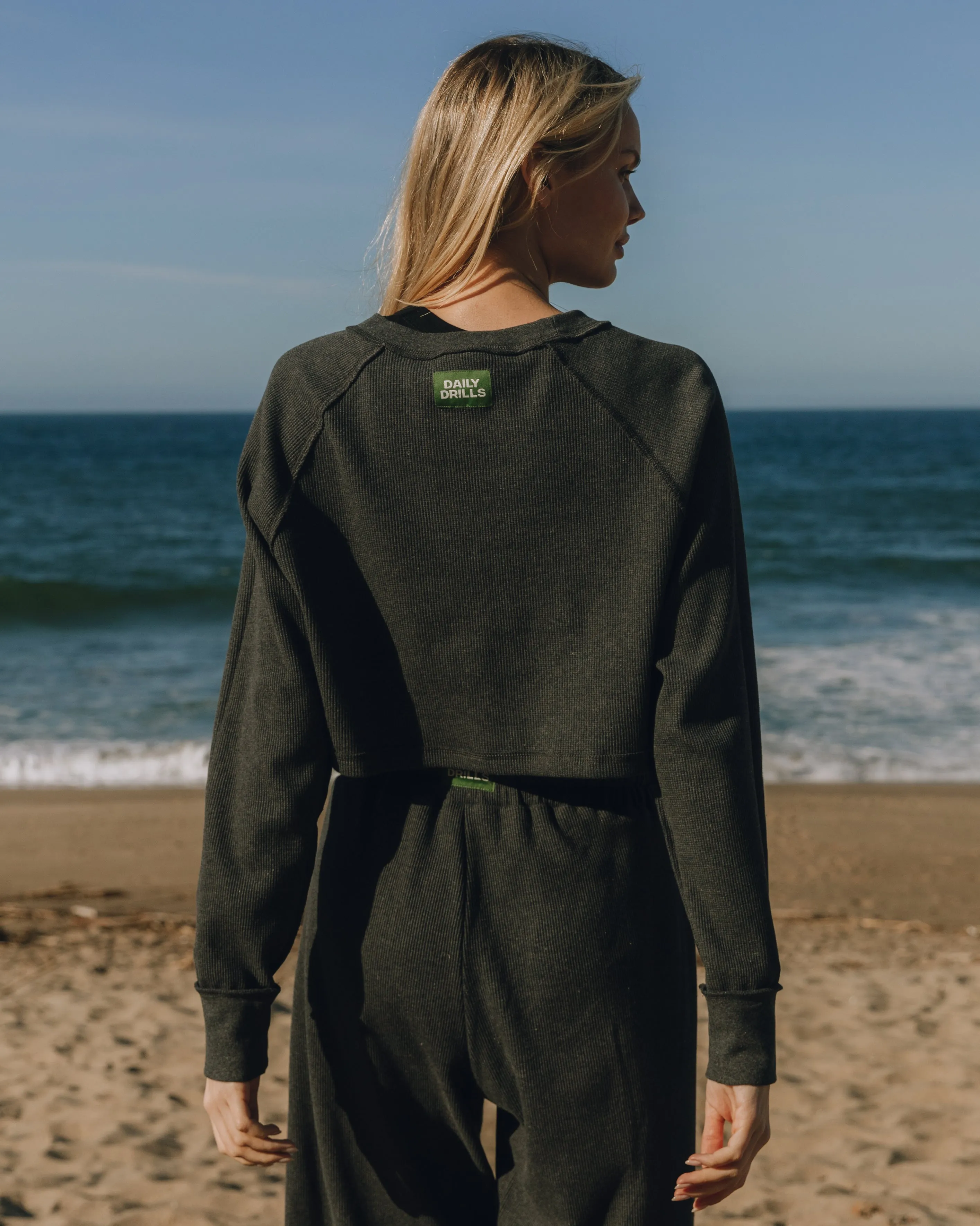 Cropped Thermal - Vintage Black sold by Daily Drills product image thumbnail 3