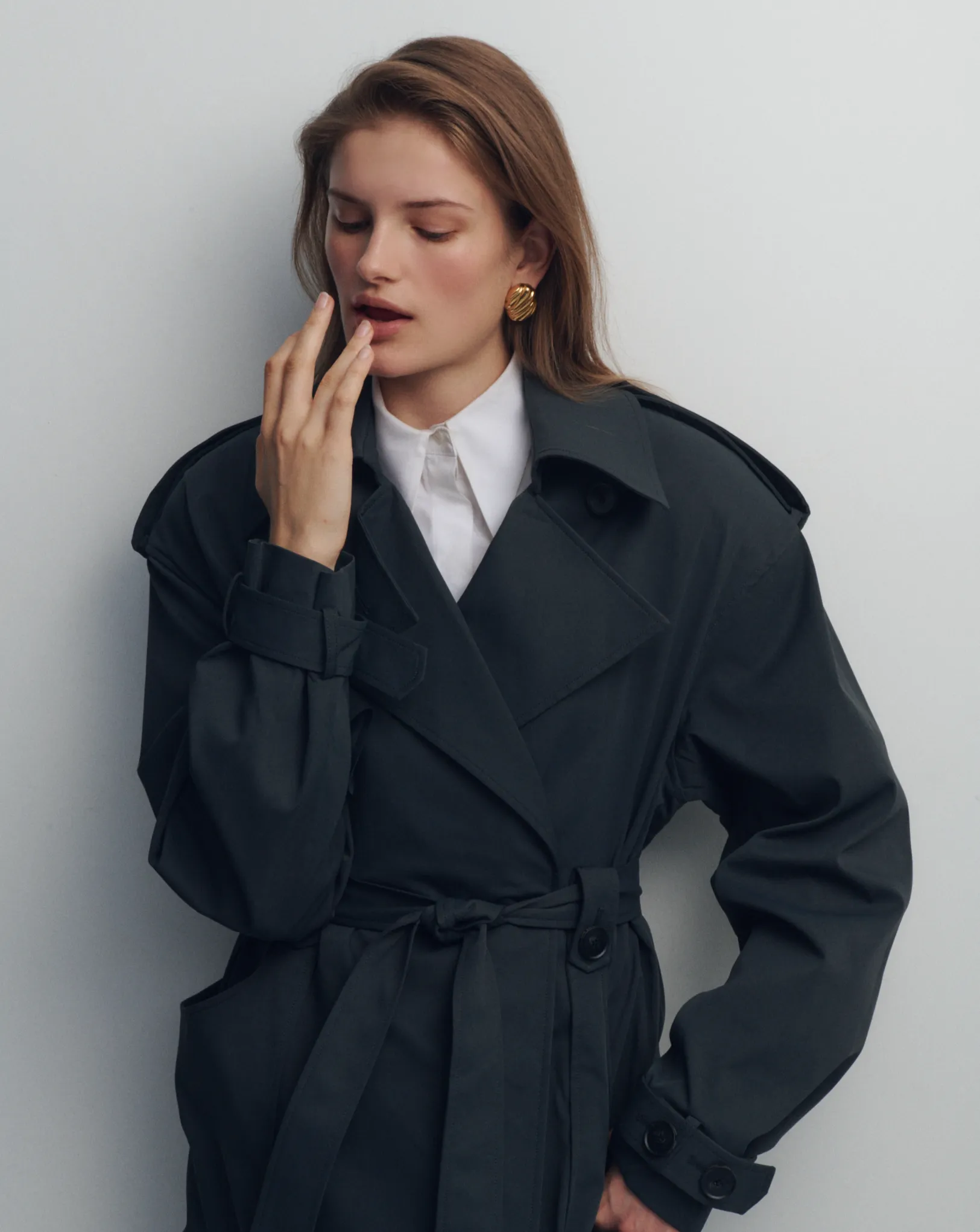 HIVE GOLD CLIP-ON EARRINGS sold by Heaven Mayhem product image thumbnail 3