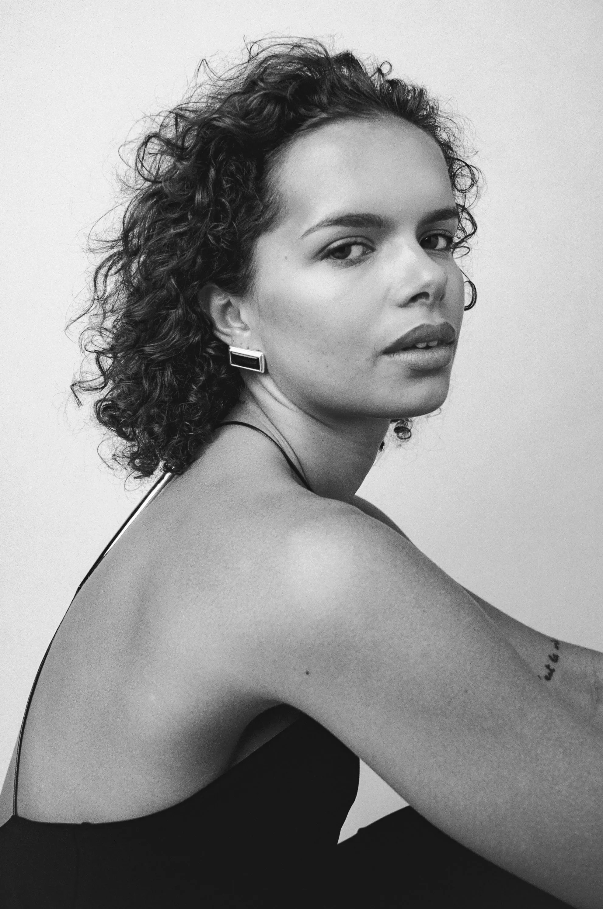 ARCHER RECTANGLE SILVER / BLACK sold by Heaven Mayhem product image thumbnail 2