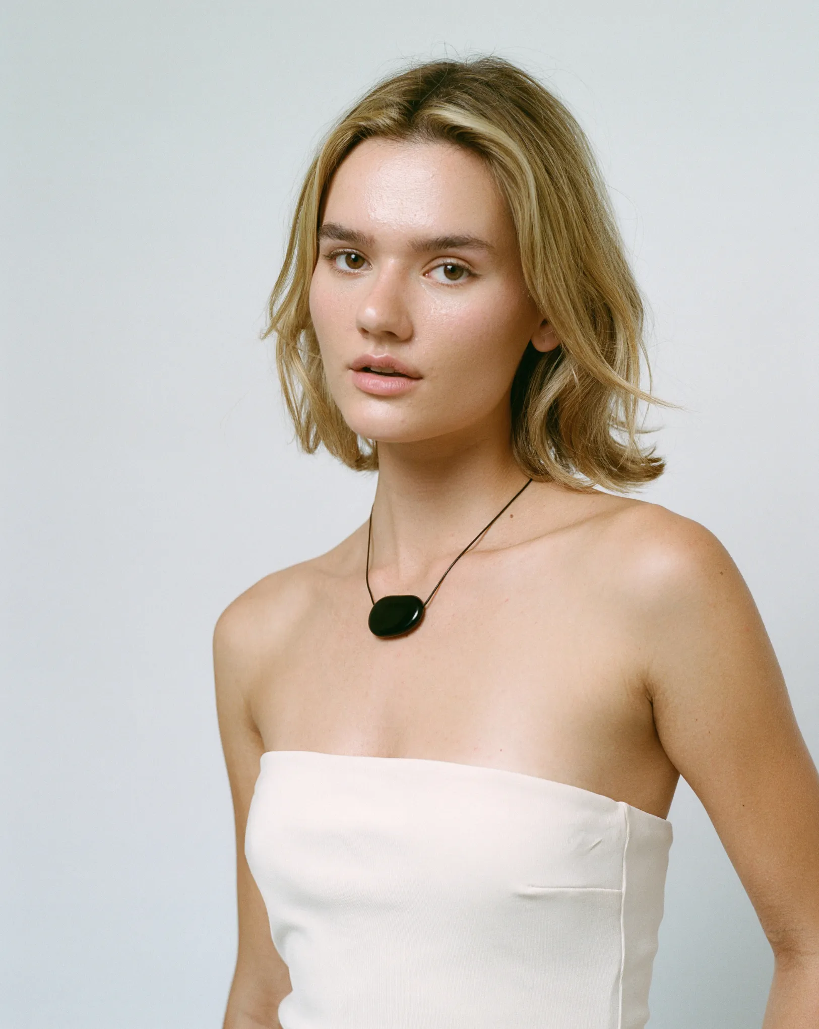 JULIA BLACK/BLACK sold by Heaven Mayhem product image thumbnail 3