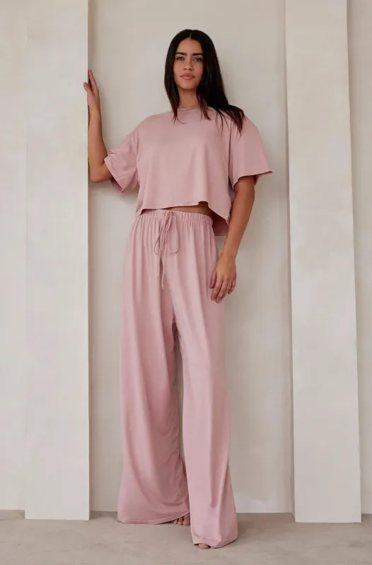 The Cloud Slim Pant sold by Trunfio