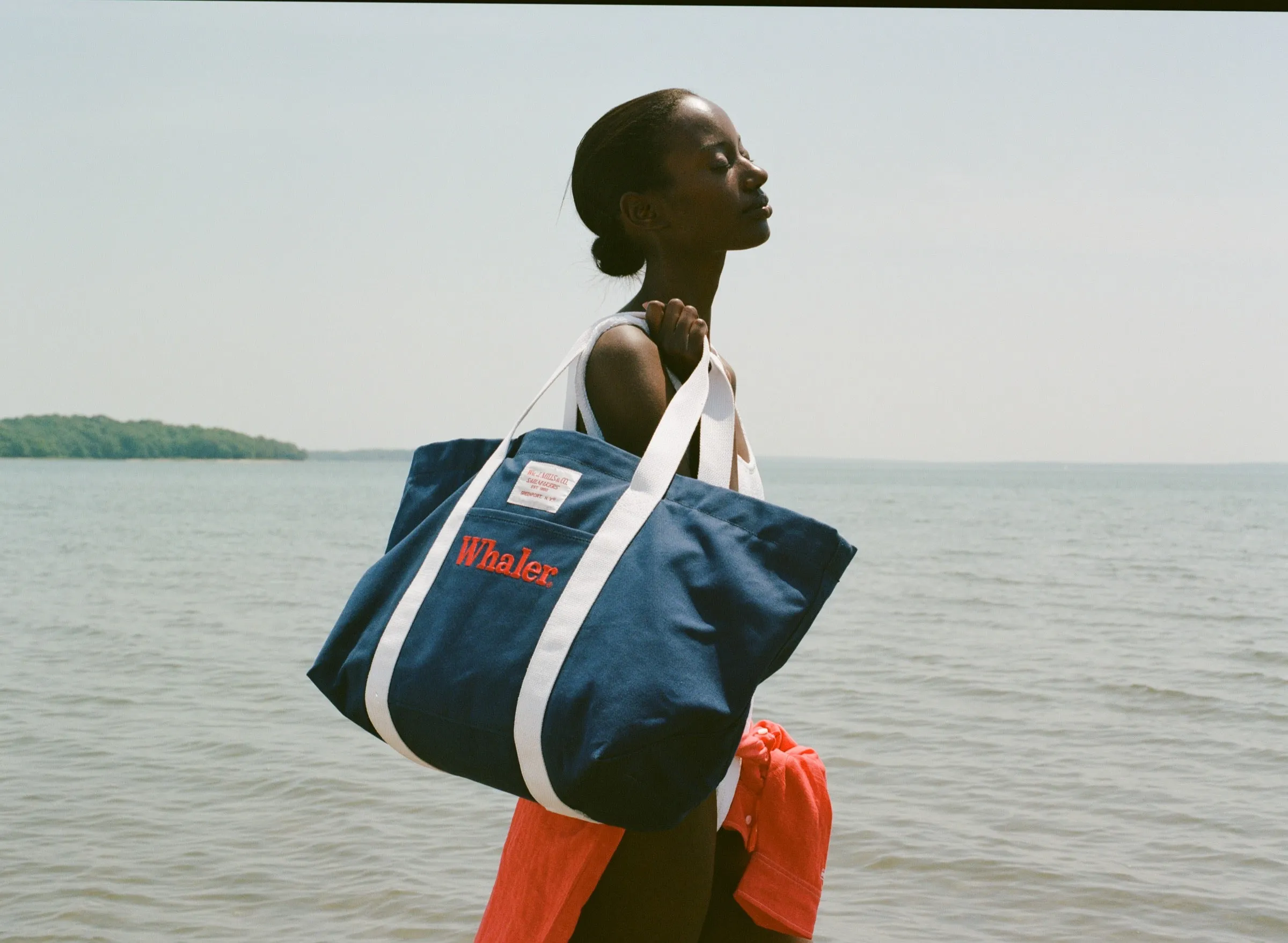 'Boston Whaler' Wm. J. Mills & Co. Zip Tote (Navy) sold by Tombolo product image thumbnail 2