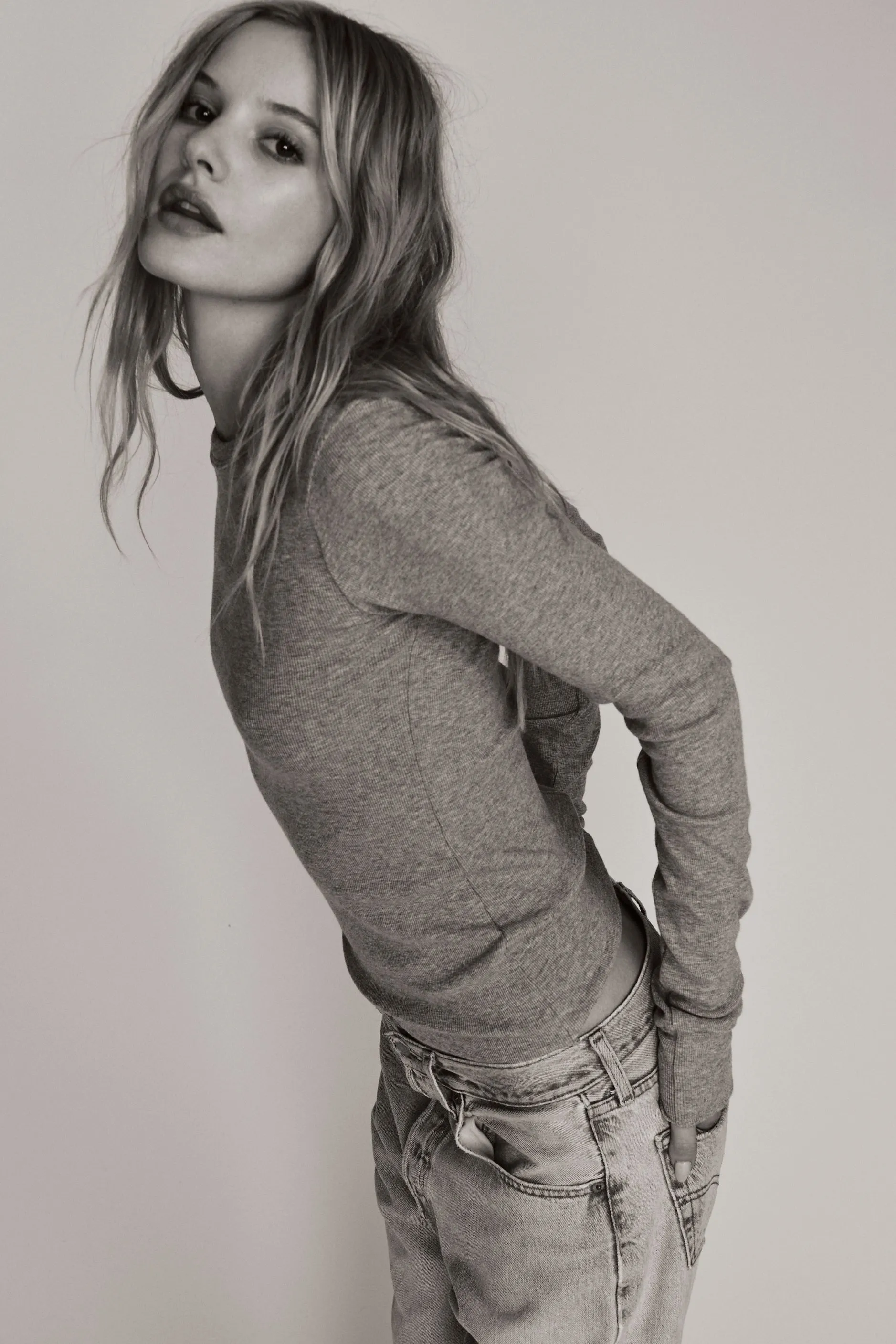 LONG SLEEVE FITTED TOP sold by Eterne