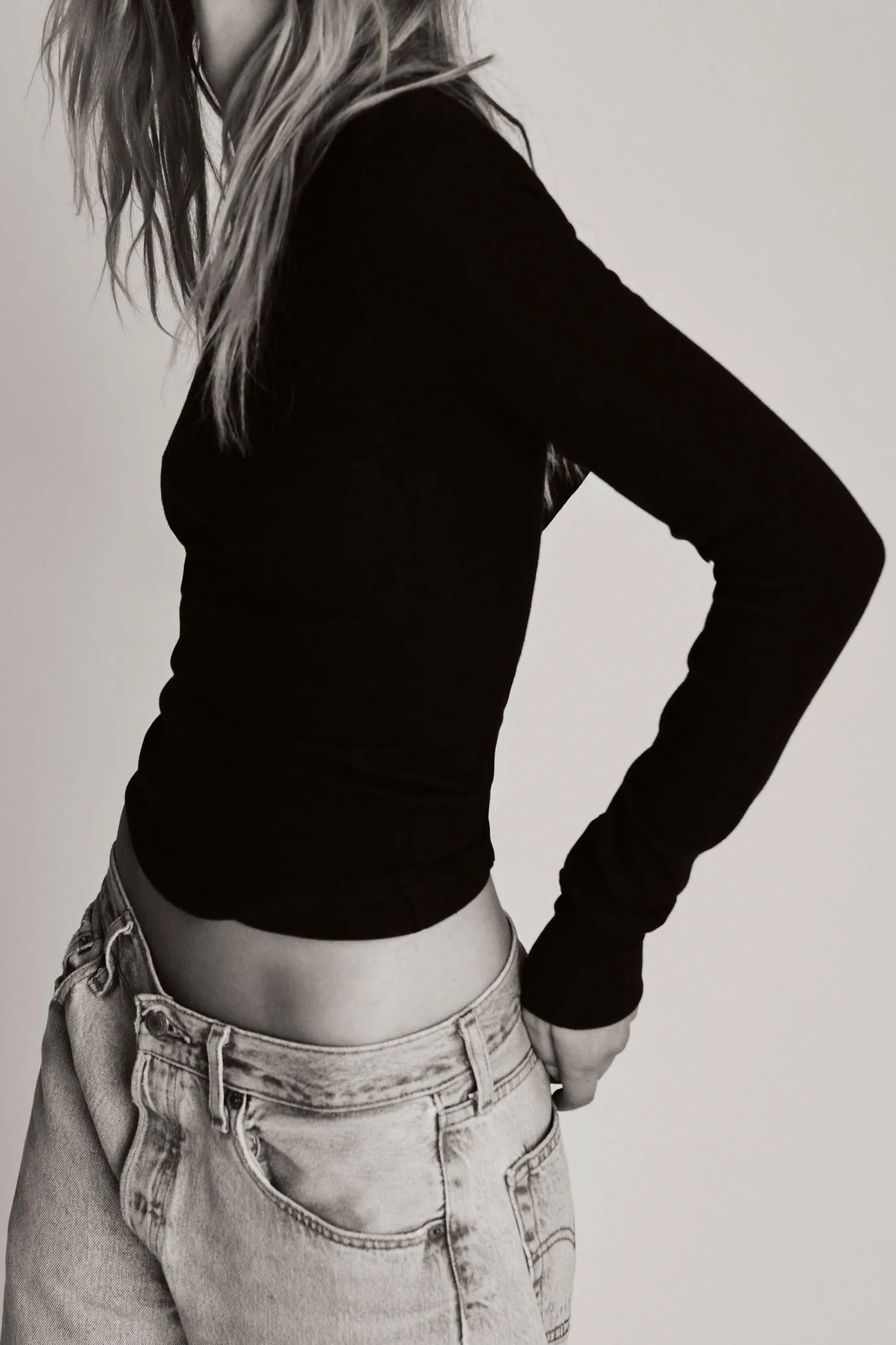 LONG SLEEVE FITTED TOP sold by Eterne product image thumbnail 3