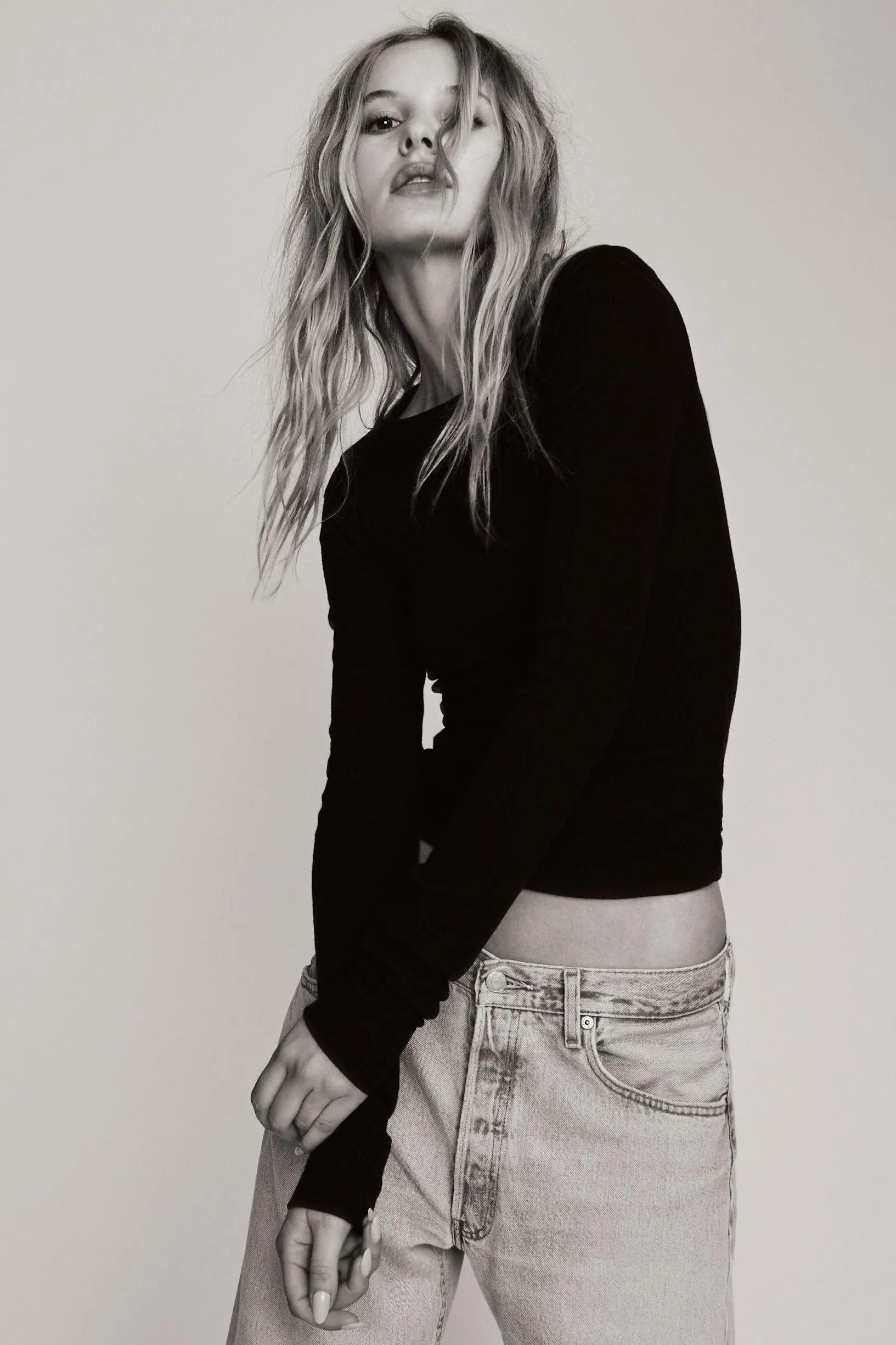 LONG SLEEVE FITTED TOP sold by Eterne