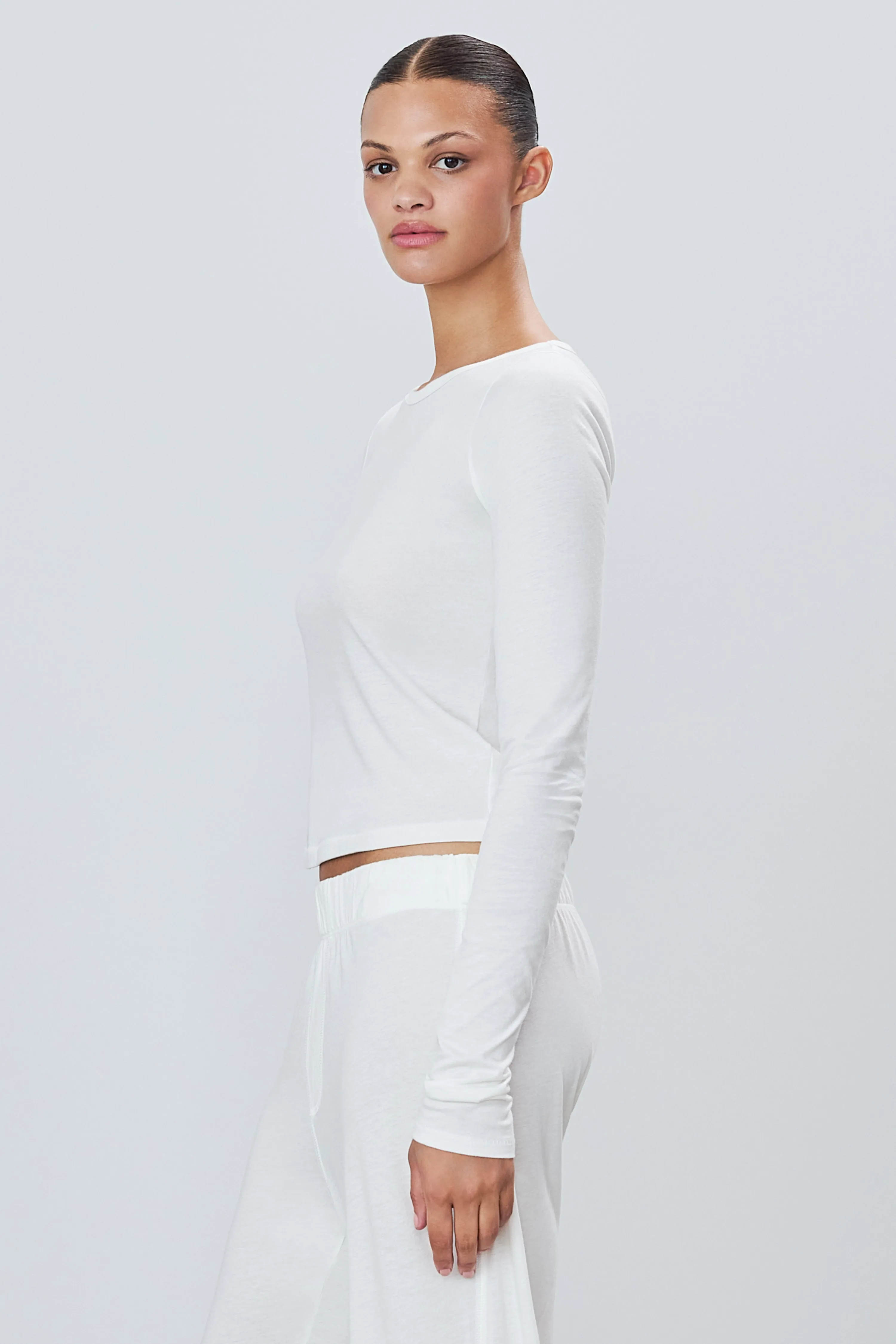 FITTED CREWNECK LONG SLEEVE T-SHIRT sold by Eterne product image thumbnail 3