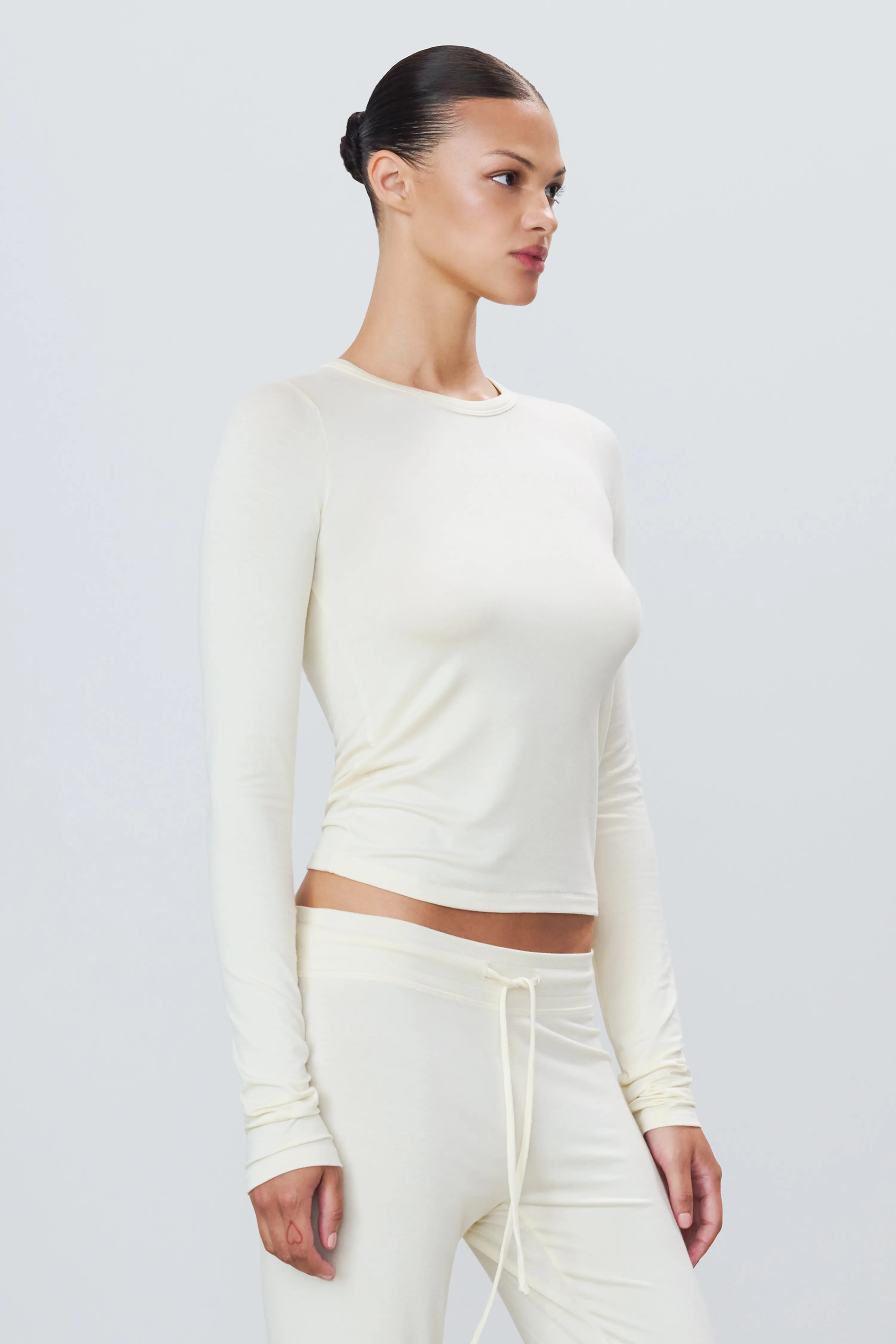 FITTED CREWNECK LONG SLEEVE T-SHIRT sold by Eterne product image thumbnail 3