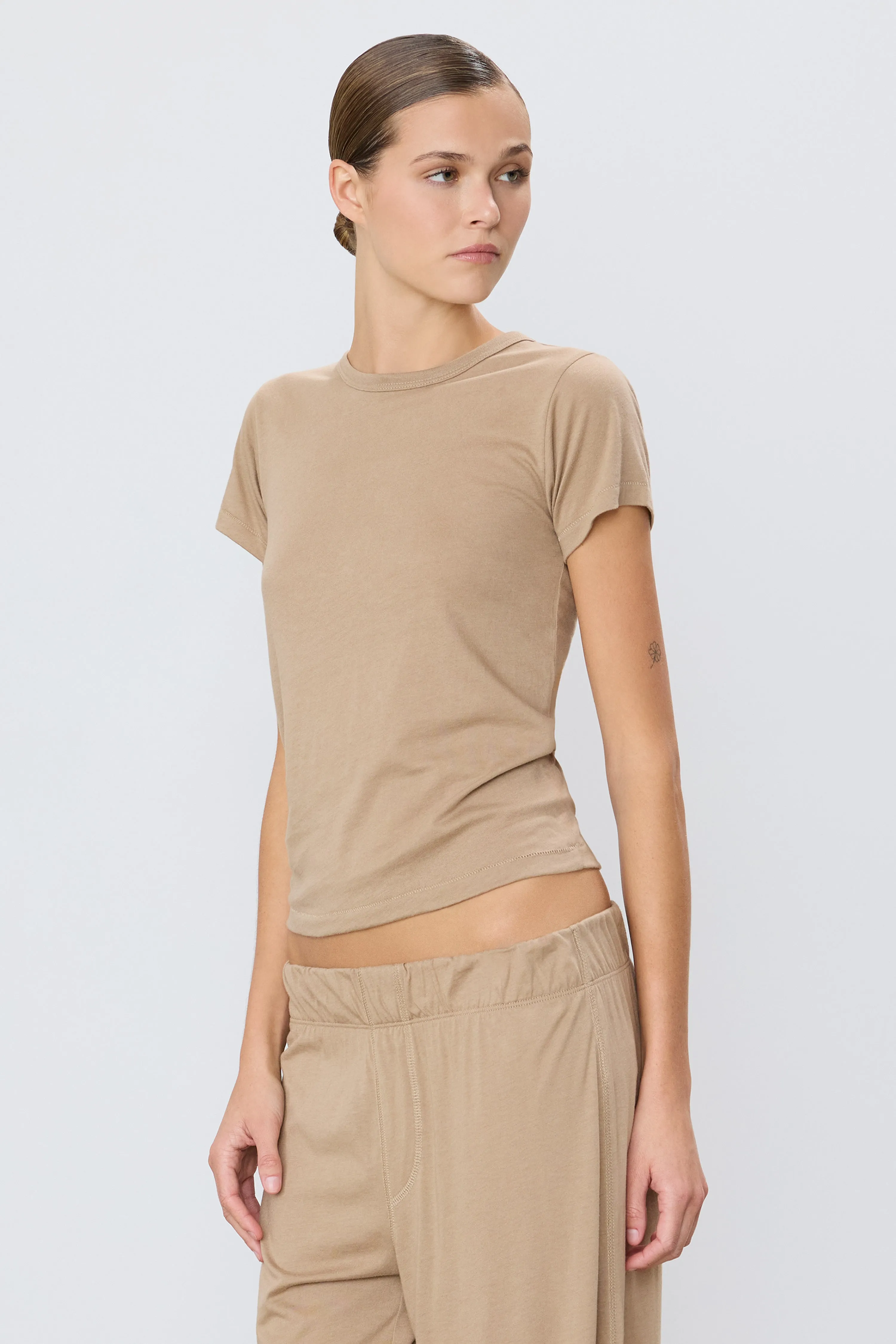 FITTED CREWNECK SHORT SLEEVE T-SHIRT sold by Eterne product image thumbnail 3