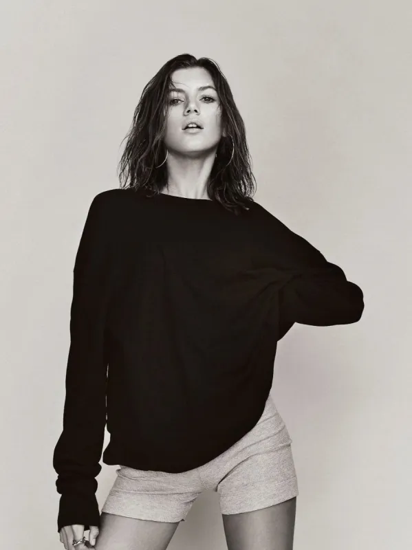 Oversized Thermal Black sold by Eterne