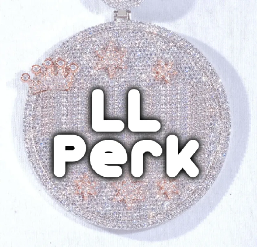 CUSTOM LETTER NECKLACE 3D BIG CROWN DISC made by The GUU Shop