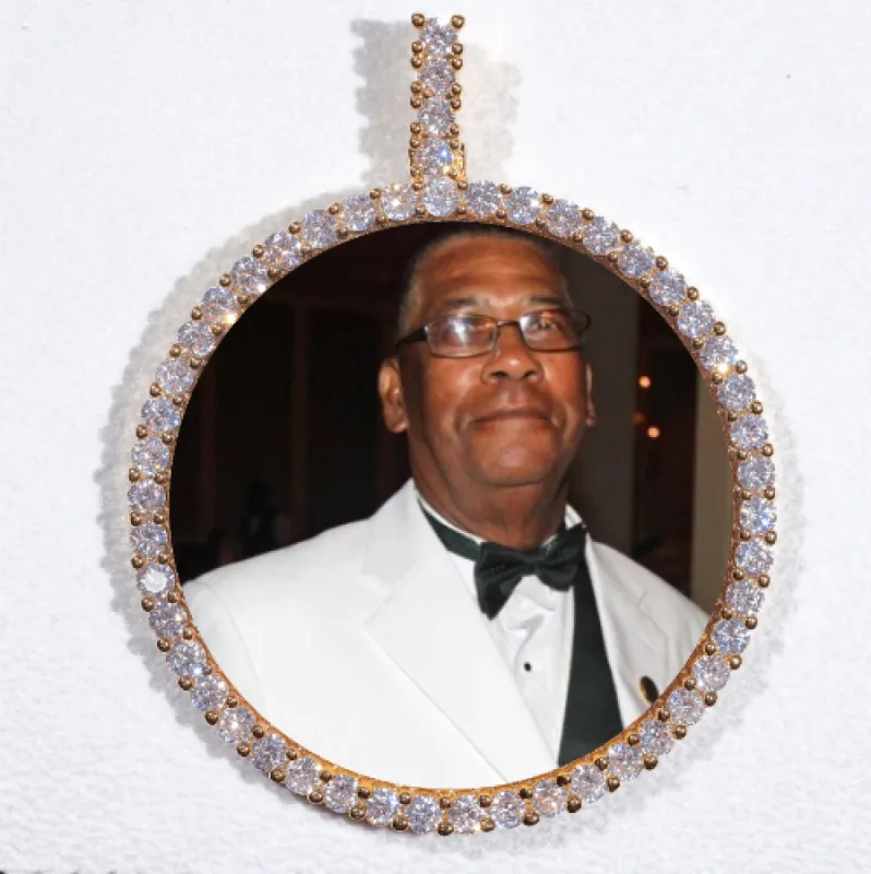 LARGE 3D CIRCLE CUSTOM PICTURE PENDANT made by The GUU Shop