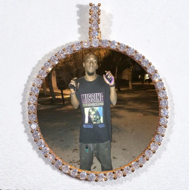 LARGE 3D CIRCLE CUSTOM PICTURE PENDANT made by The GUU Shop