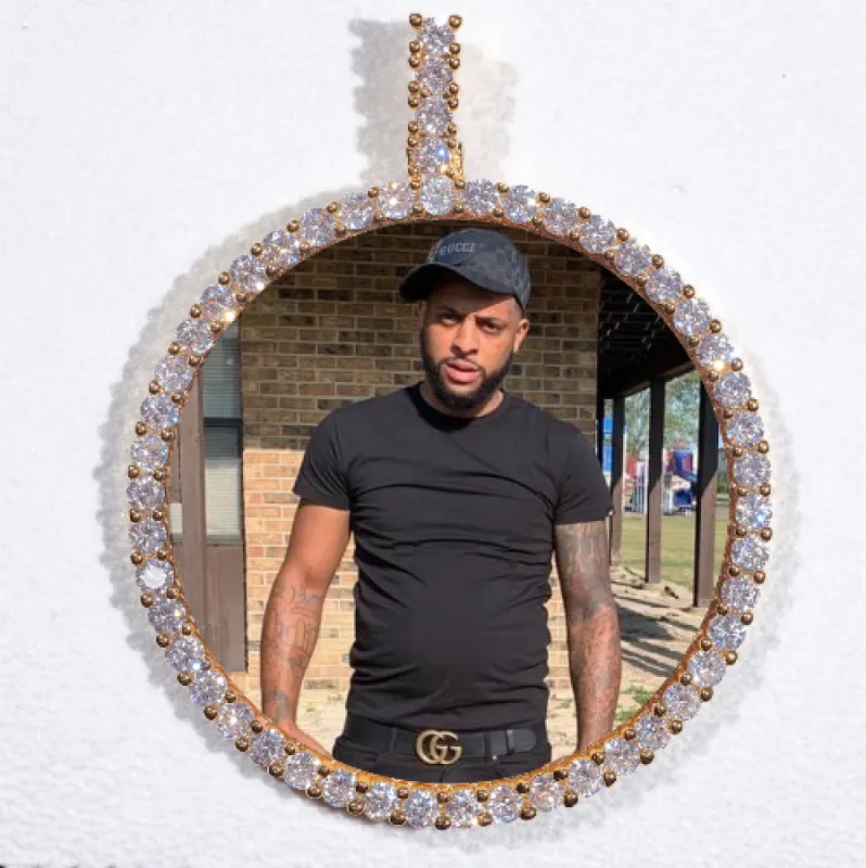 LARGE 3D CIRCLE CUSTOM PICTURE PENDANT made by The GUU Shop