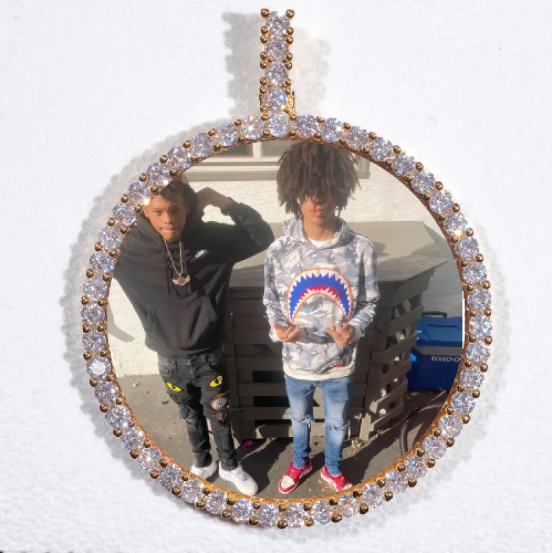 LARGE 3D CIRCLE CUSTOM PICTURE PENDANT made by The GUU Shop