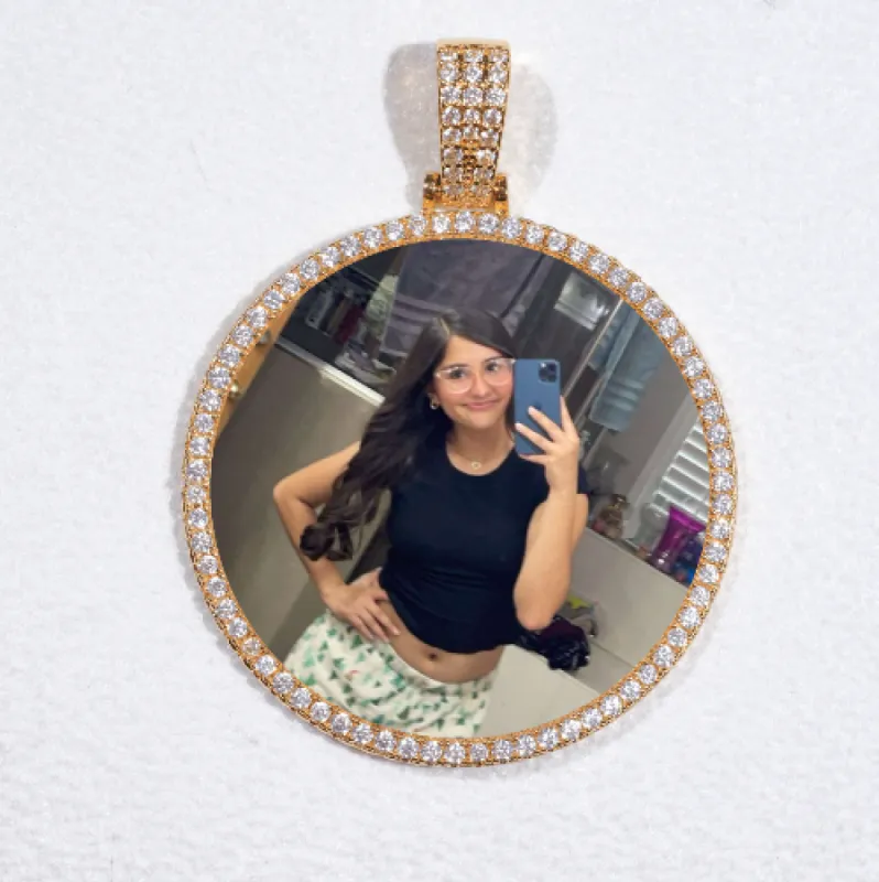 MEDIUM 3D CIRCLE CUSTOM PICTURE PENDANT made by The GUU Shop