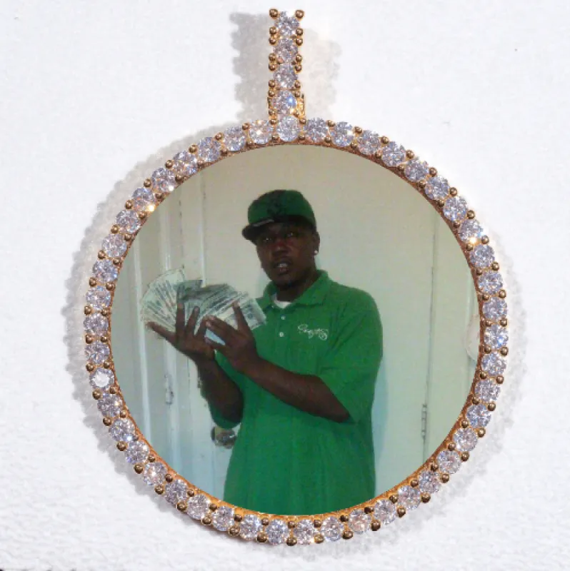 LARGE 3D CIRCLE CUSTOM PICTURE PENDANT made by The GUU Shop