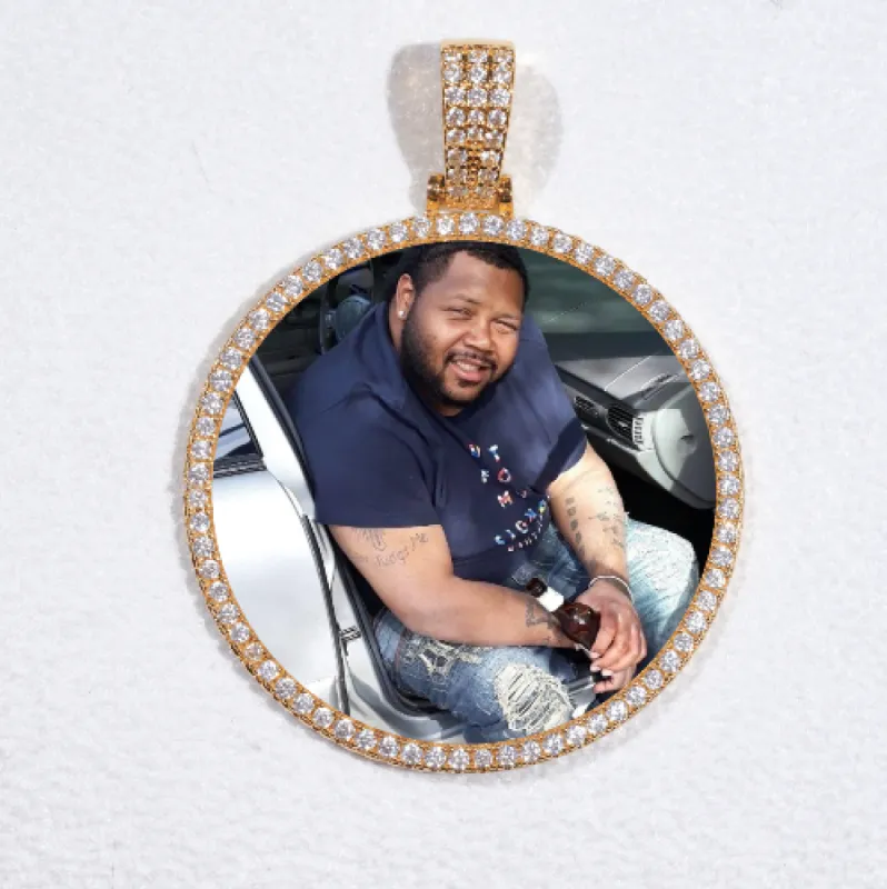 MEDIUM 3D CIRCLE CUSTOM PICTURE PENDANT made by The GUU Shop